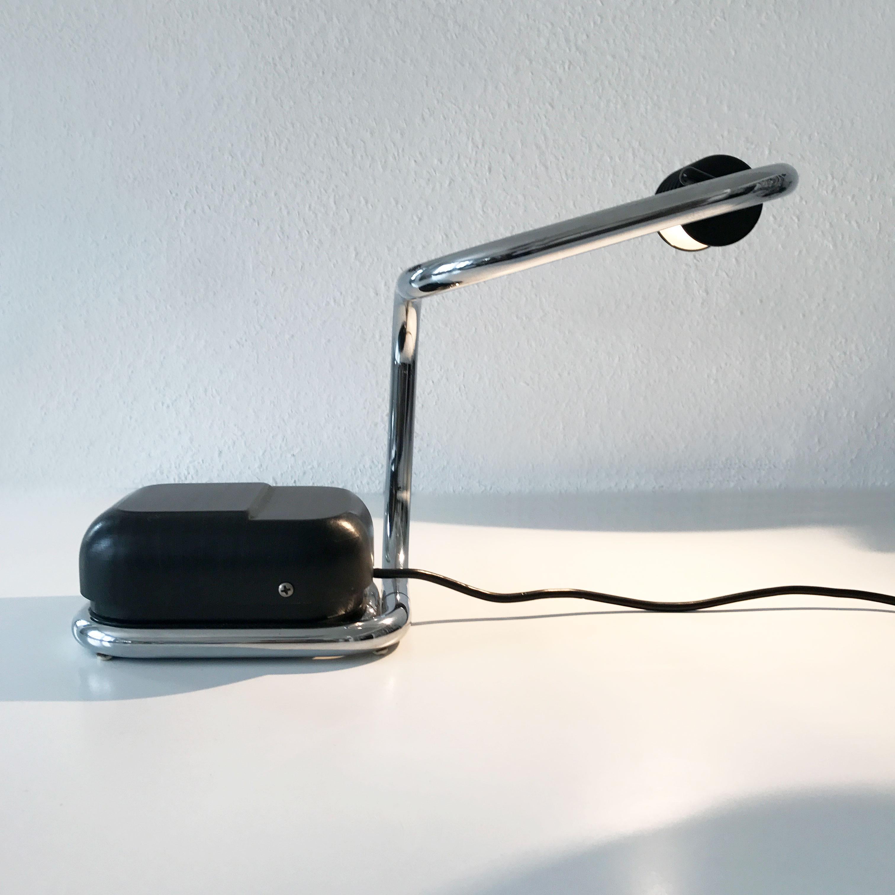 italien Rare lampe de bureau Lucciola de Fabio Lenci pour Harvey Guzzini, 1970, Italie en vente