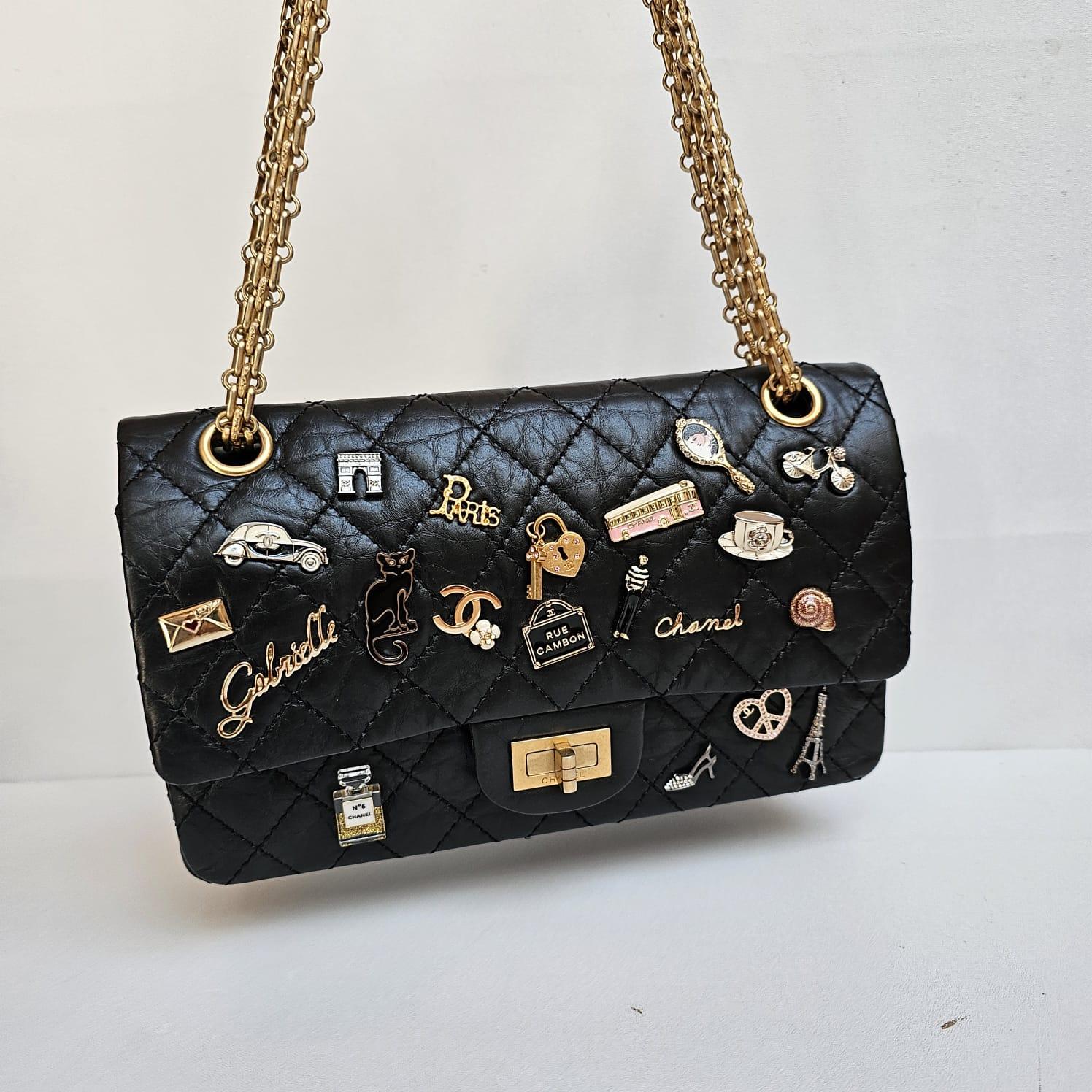 Rare Lucky Charm Black Reissue Small Flap Bag GHW In Excellent Condition In Jakarta, Daerah Khusus Ibukota Jakarta