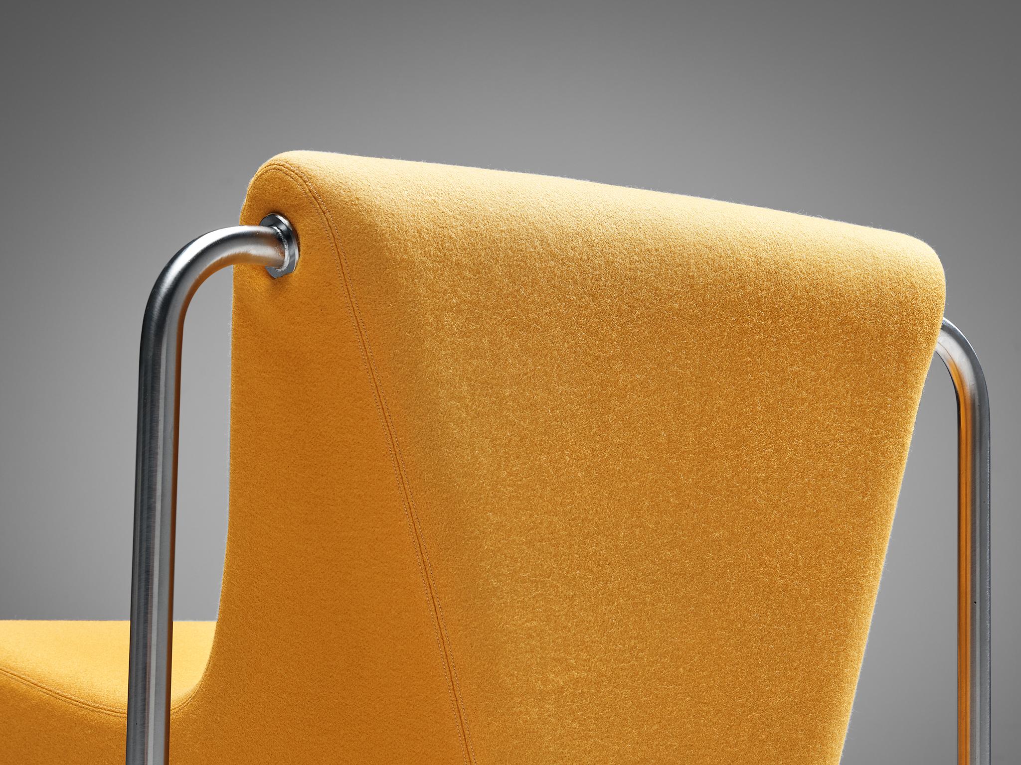 Paire de fauteuils de salon rares Luigi Colani en tissu orange en vente 3