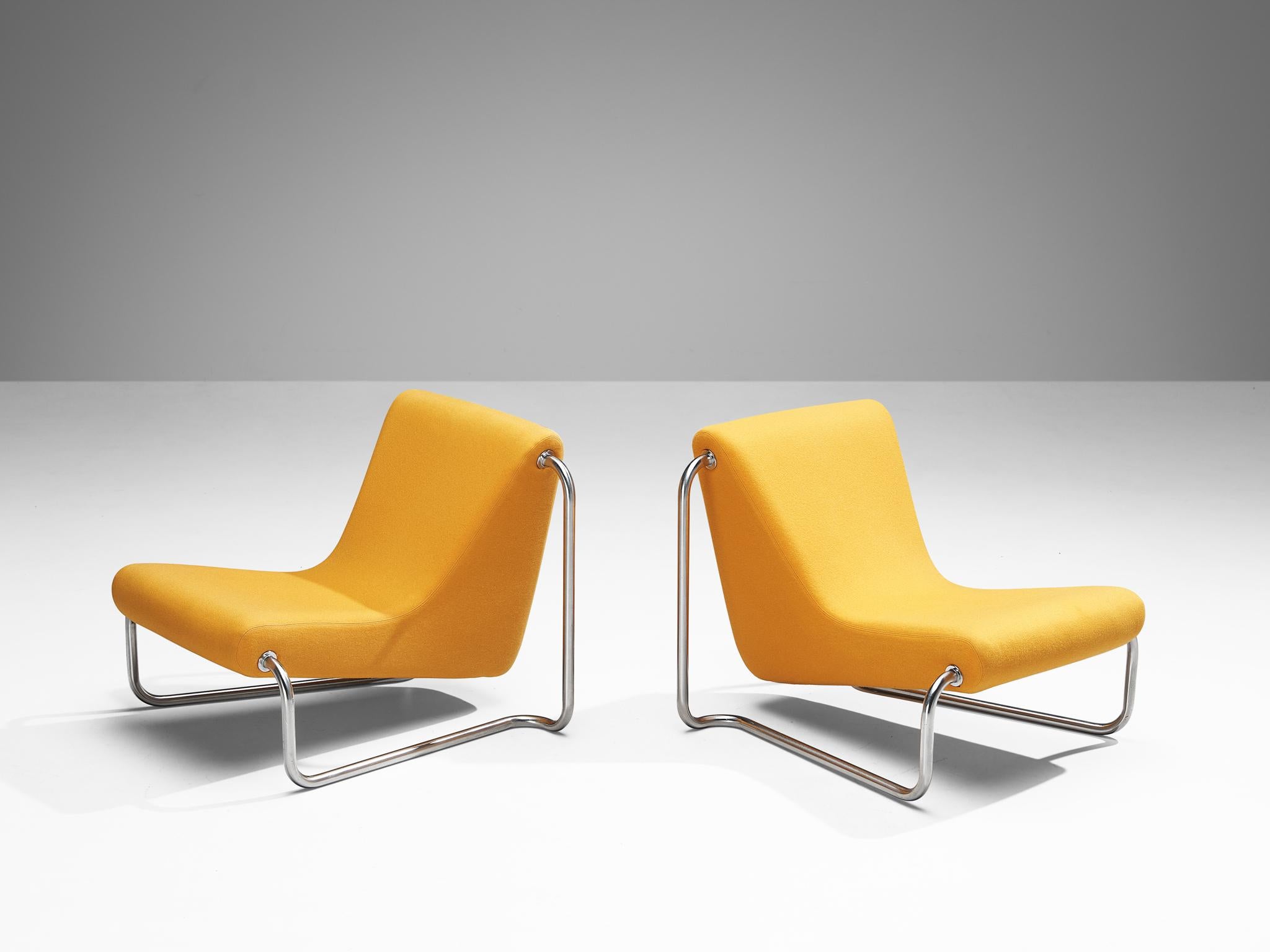 Fin du 20e siècle Paire de fauteuils de salon rares Luigi Colani en tissu orange en vente