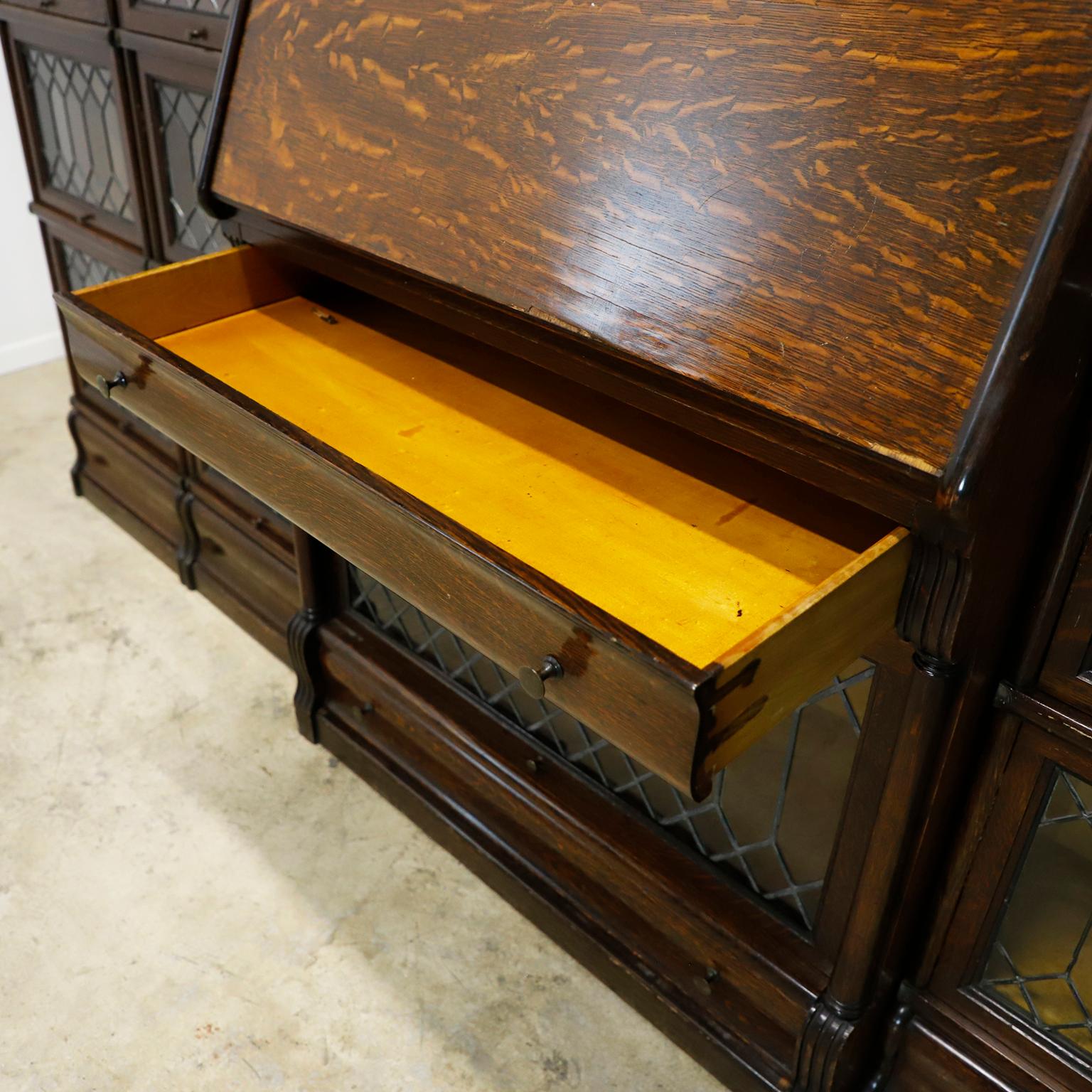 Rare Macey Sectional Bookcase made in Tiger Oak w/ Leaded Glass Doors. For Sale 4