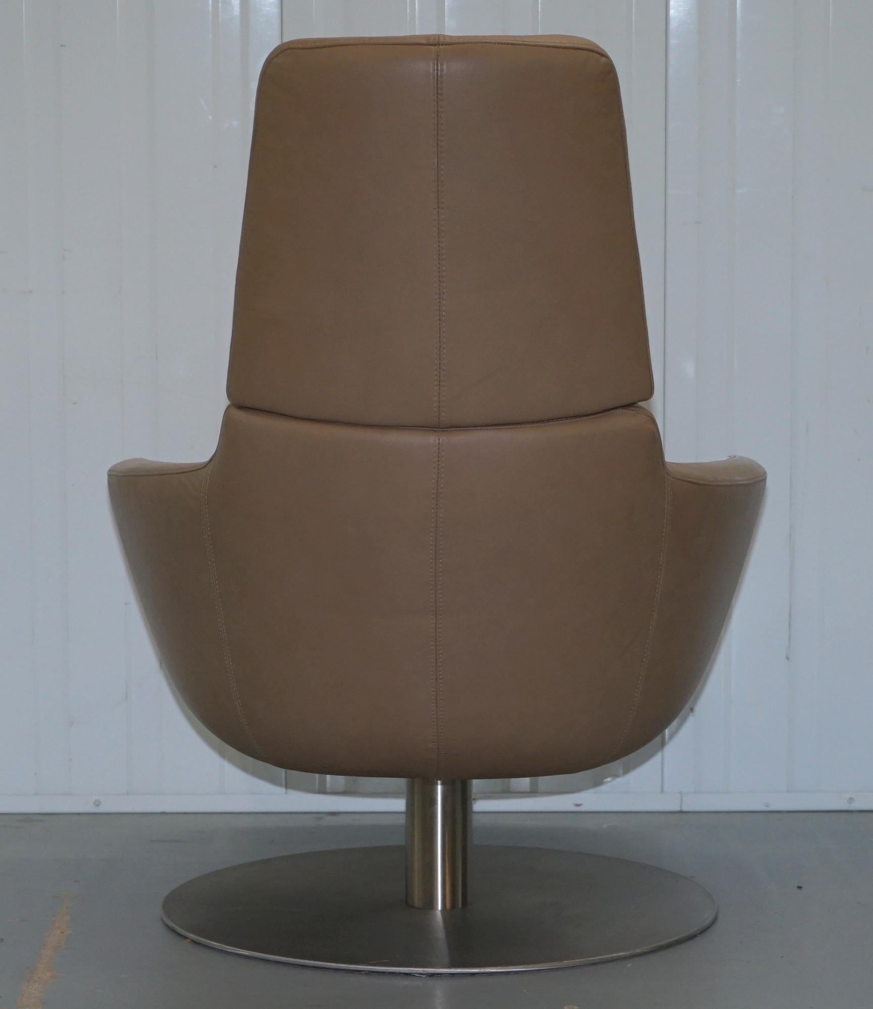 Rare Made in Italy Natuzzi Brend Swivel Armchair, Aged Brown Leather 5