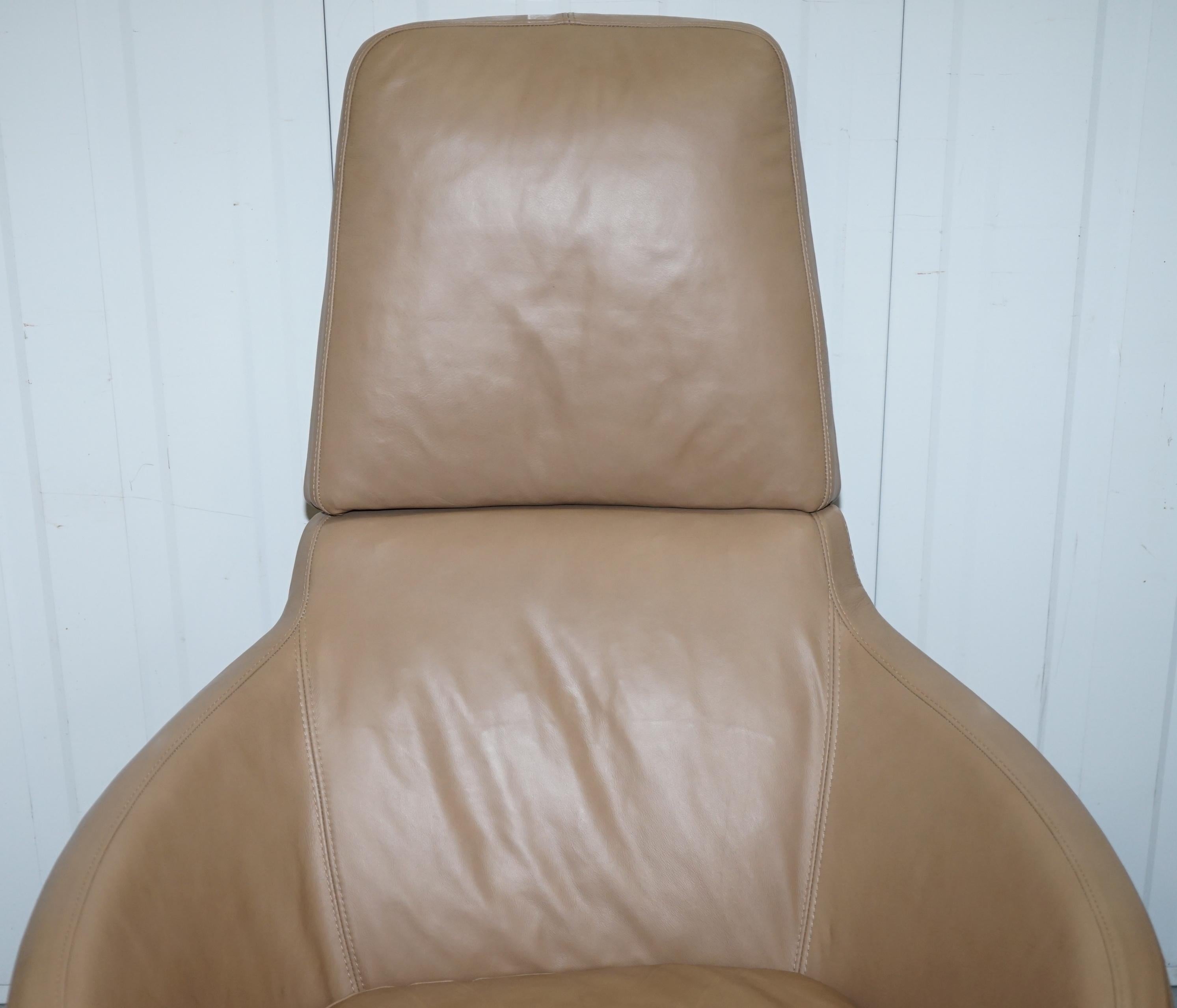 Modern Rare Made in Italy Natuzzi Brend Swivel Armchair, Aged Brown Leather