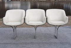 Raro banco o sofá de tres plazas de acero cromado y cuero blanco de Madison Furniture