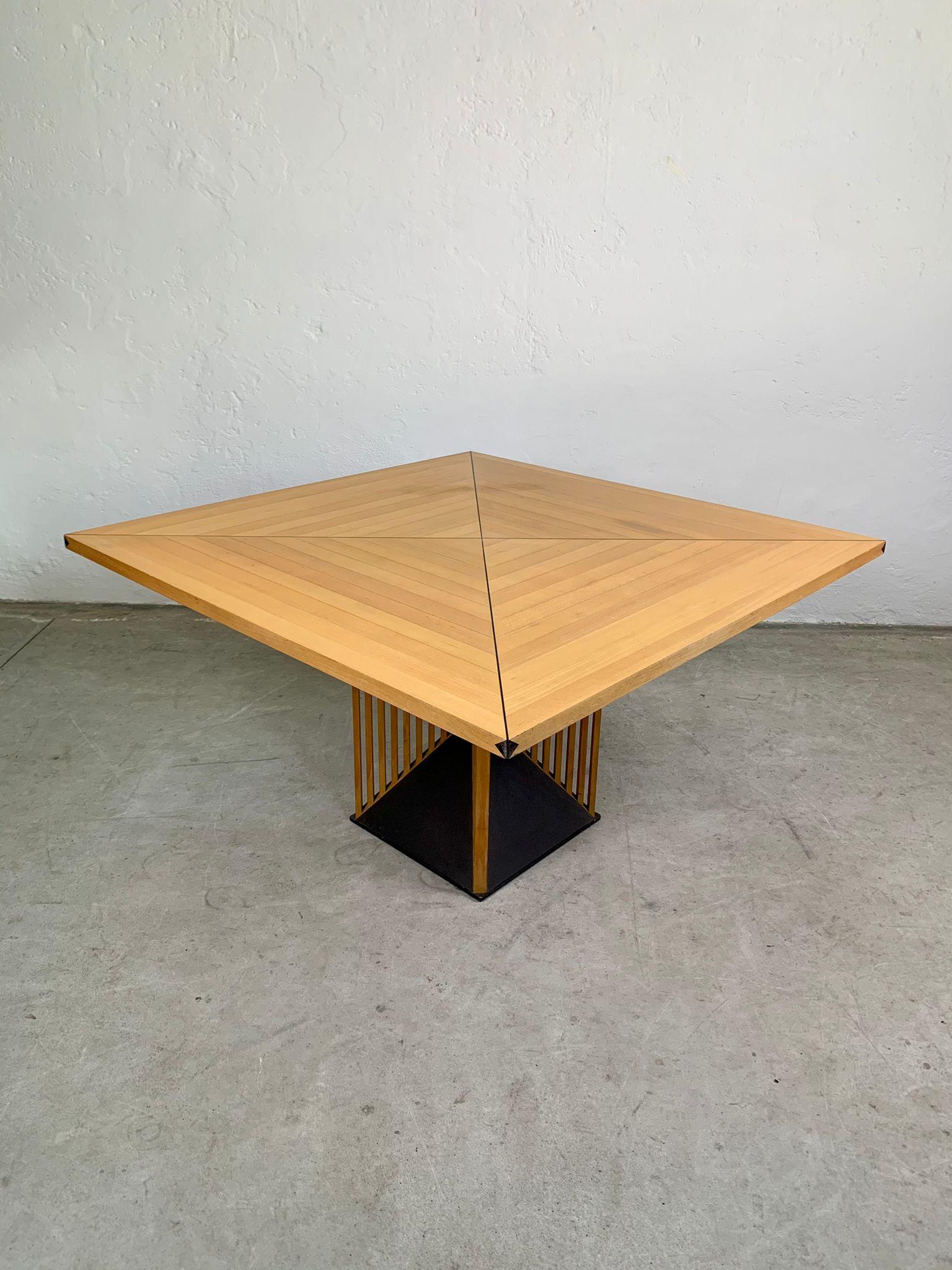Rare Maestro dining table by Gianfranco Frattini for Acerbis, Italy, 1980s In Good Condition For Sale In Milano, IT