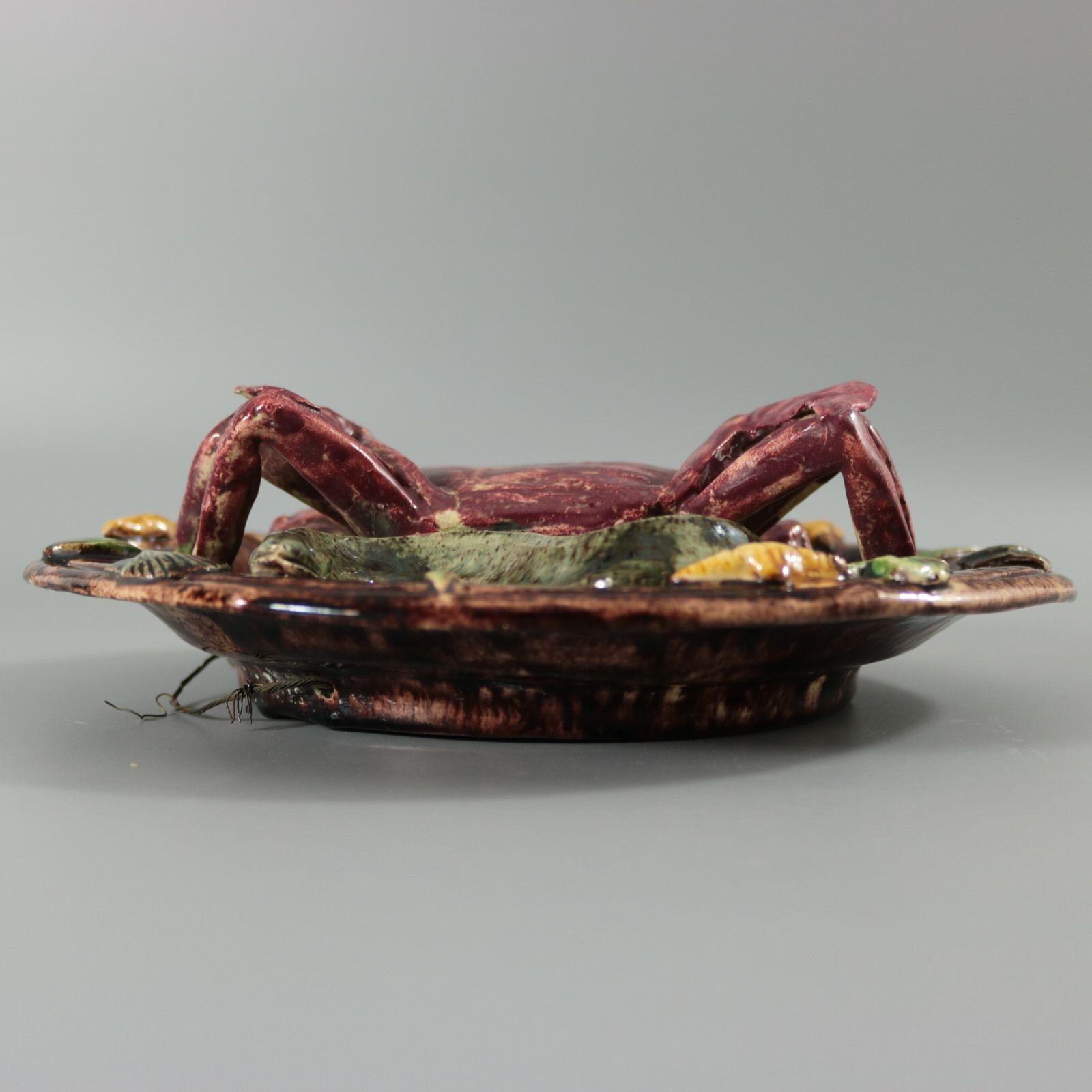 Fin du XIXe siècle Rare assiette de crabe en majolique Mafra Palissy en vente