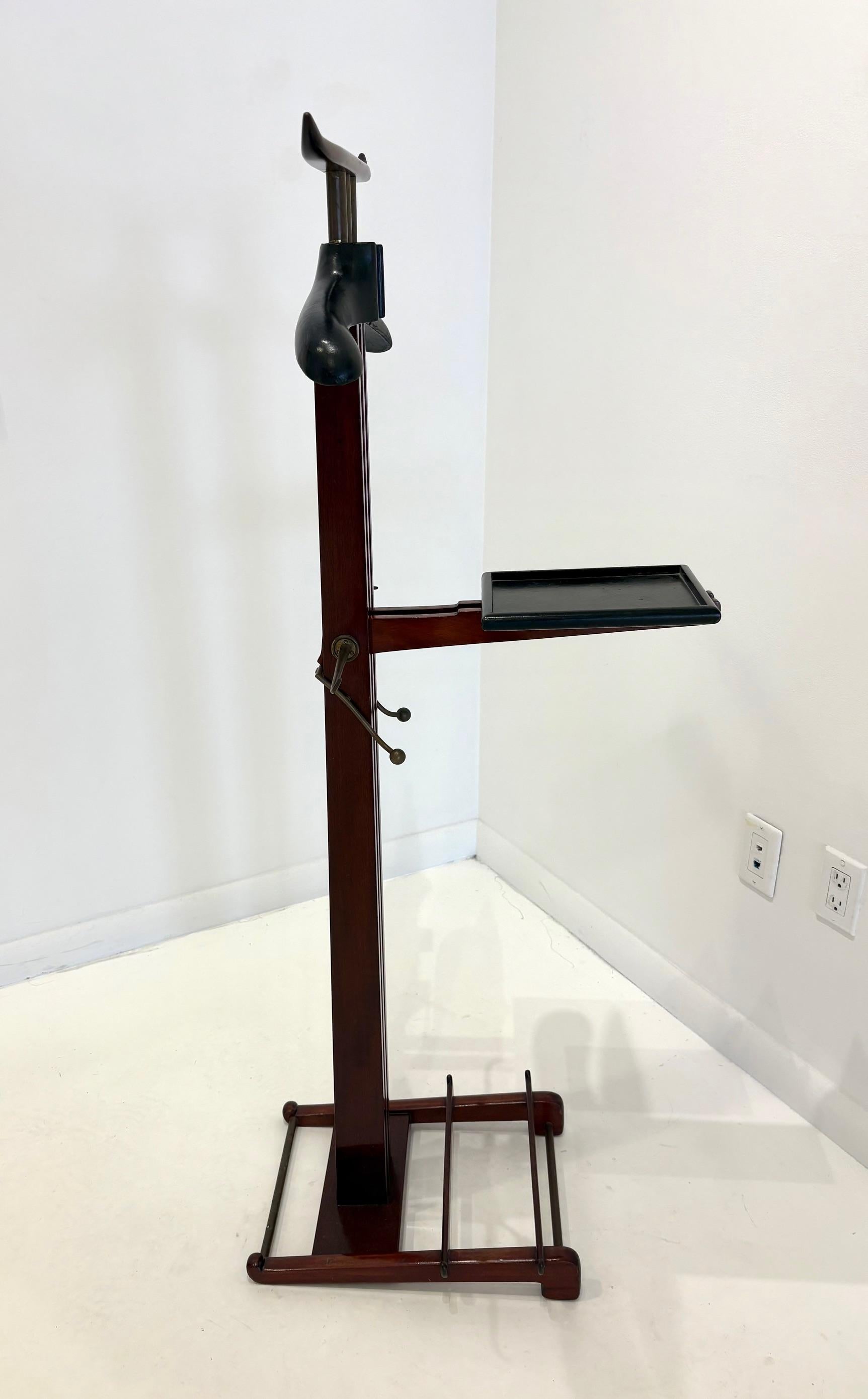 Rare Mahogany Gentleman's Valet by Paul Dupré Lafon for Hermès. For Sale 3
