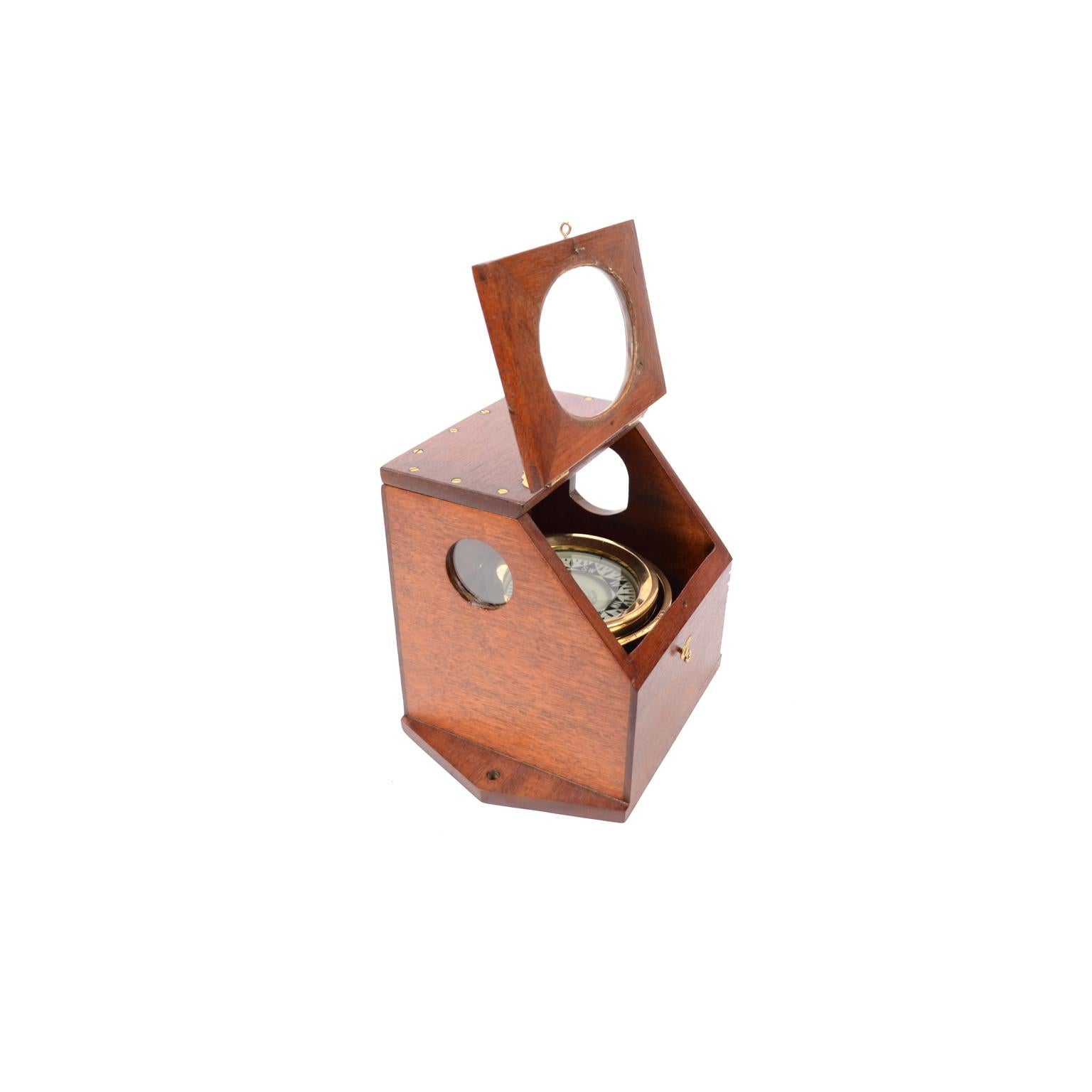 American Mahogany Wood Binnacle Compass, circa 1896 In Good Condition For Sale In Milan, IT