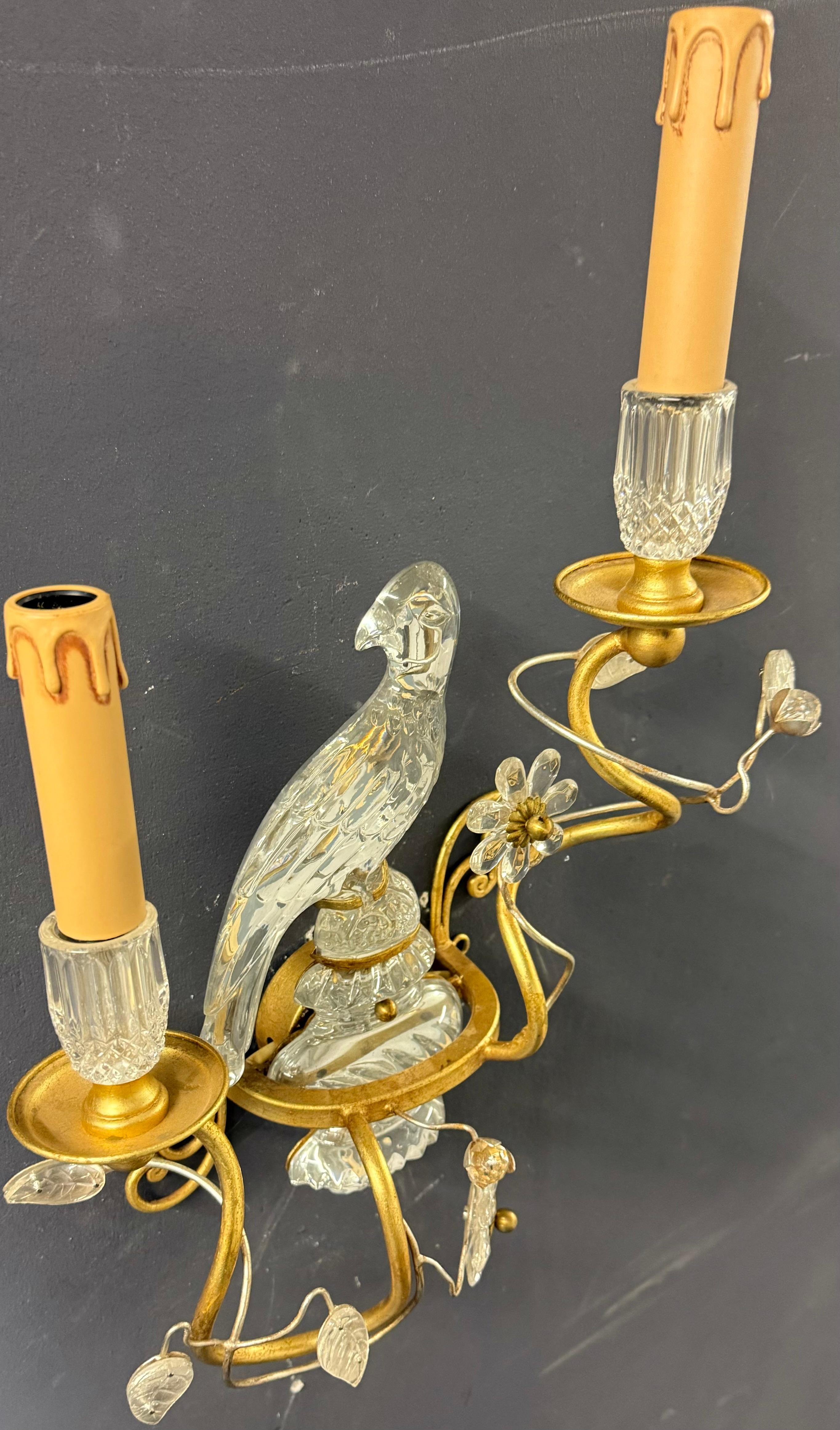 verre en cristal et fer doré en bon état. nous pouvons également proposer une paire assortie.