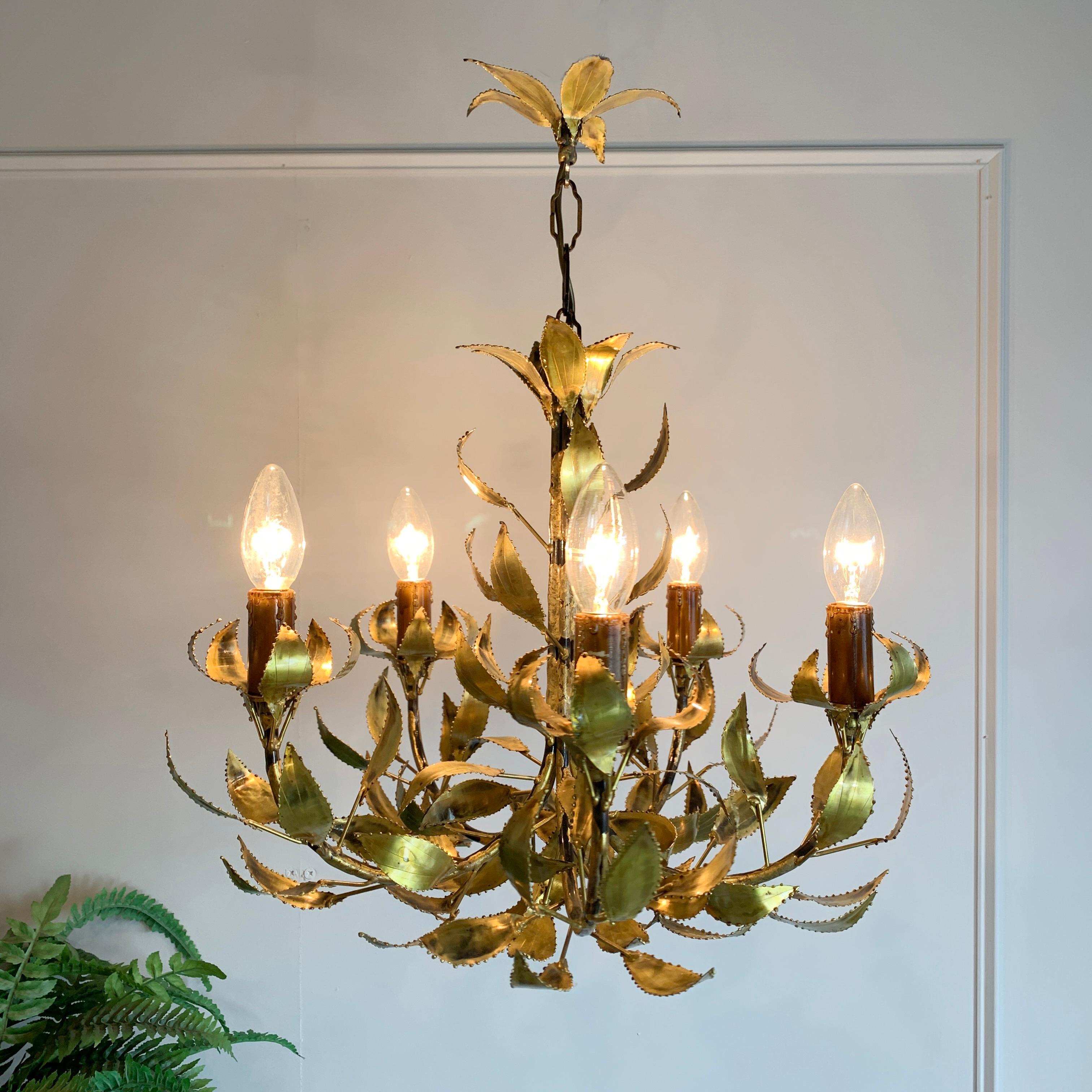 Mid-Century Modern Gold Maison Jansen Brass Leaf Chandelier, circa 1960s For Sale