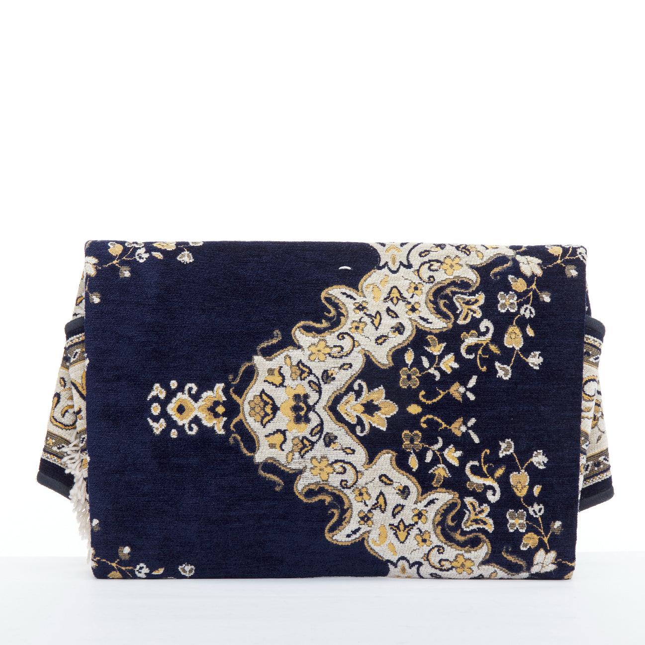 rare MAISON MARGIELA 2013 Runway oversized carpet tapestry clutch bag In Good Condition In Hong Kong, NT