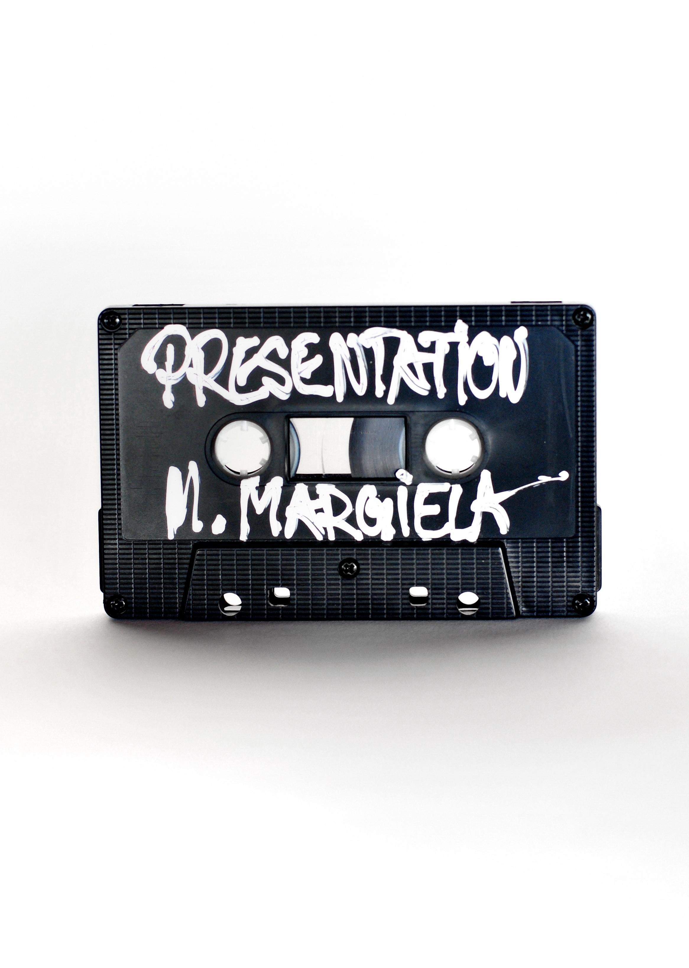 Seltener Maison Martin Margiela Präsentation Cassette-Wandteppich im Zustand „Hervorragend“ im Angebot in Los Angeles, CA