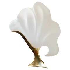 Seltene weiße figurale Muschellampe von Maison Rougier, 1970er Jahre