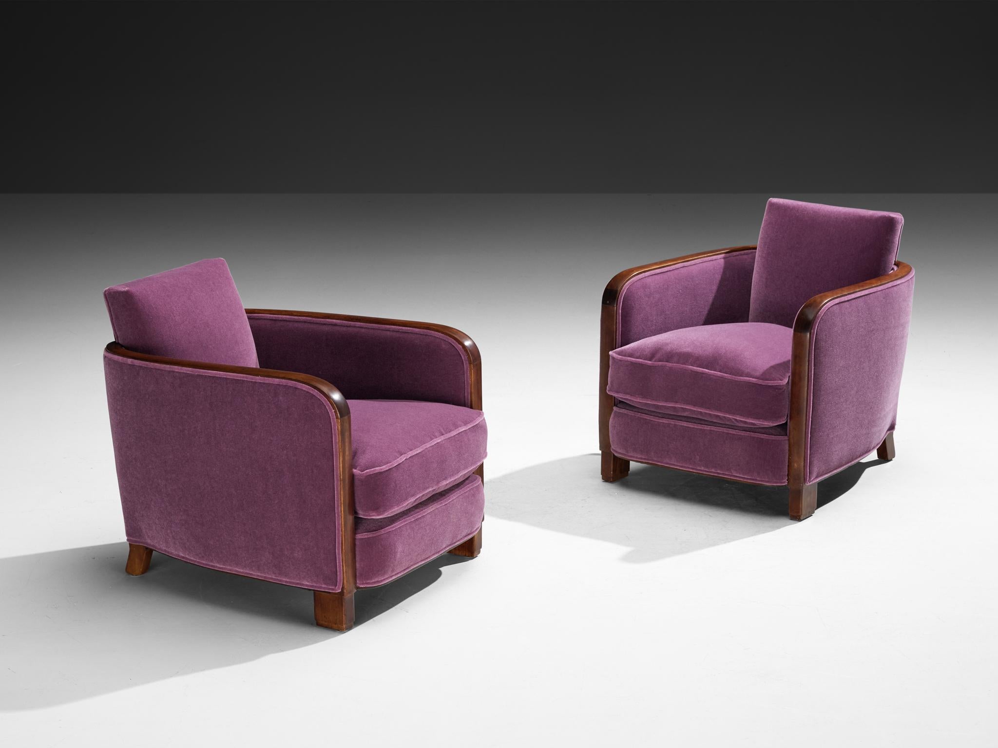 Maison Soubrier, par de sillones de salón, retapizados en mohair 
