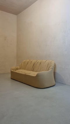 Rare Maja sofa by Emilio Guarnacci & Felix Padovano for 1P 1971