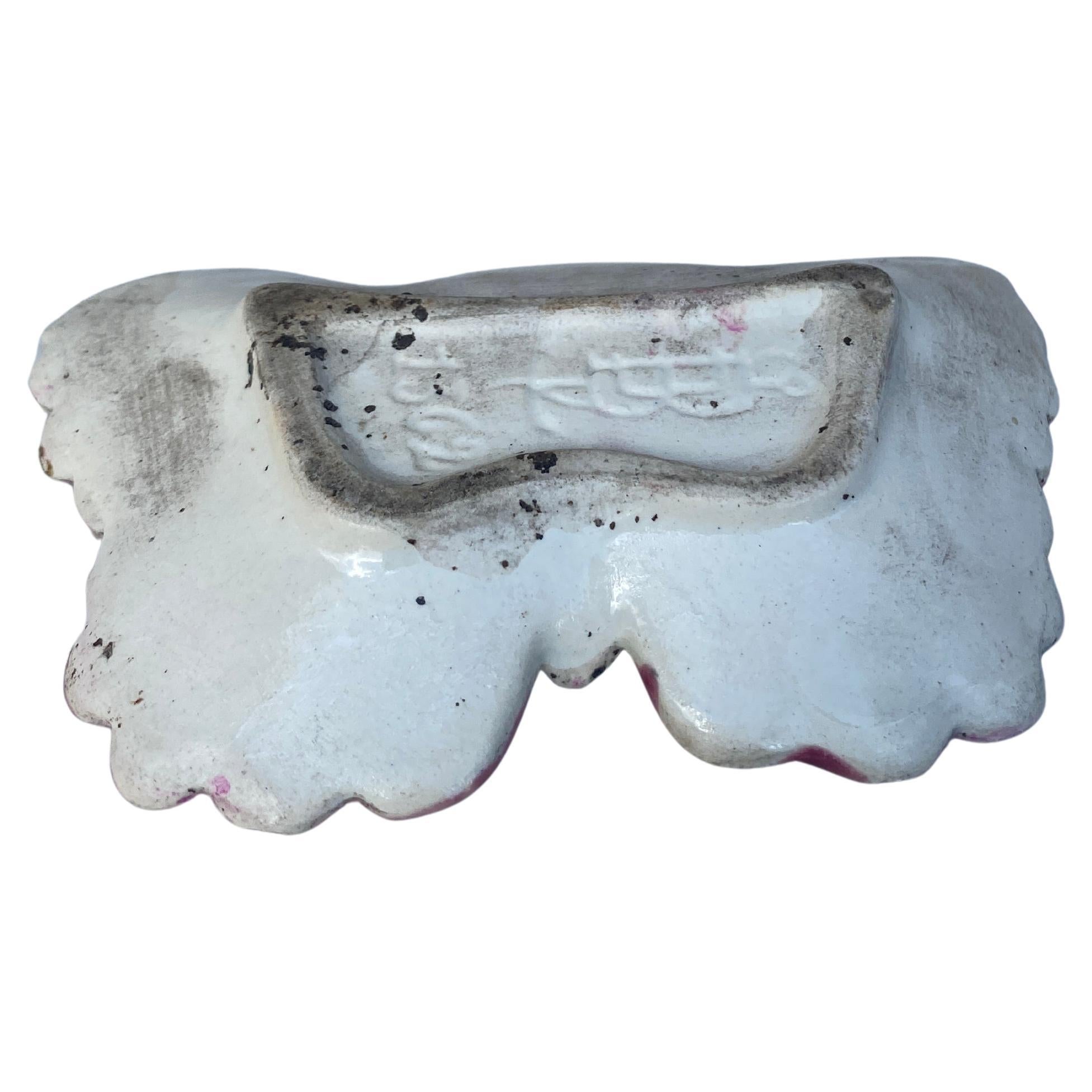 Rara mariposa de mayólica Butterfly Pat Fives Lille circa 1900 en Bueno estado para la venta en Austin, TX