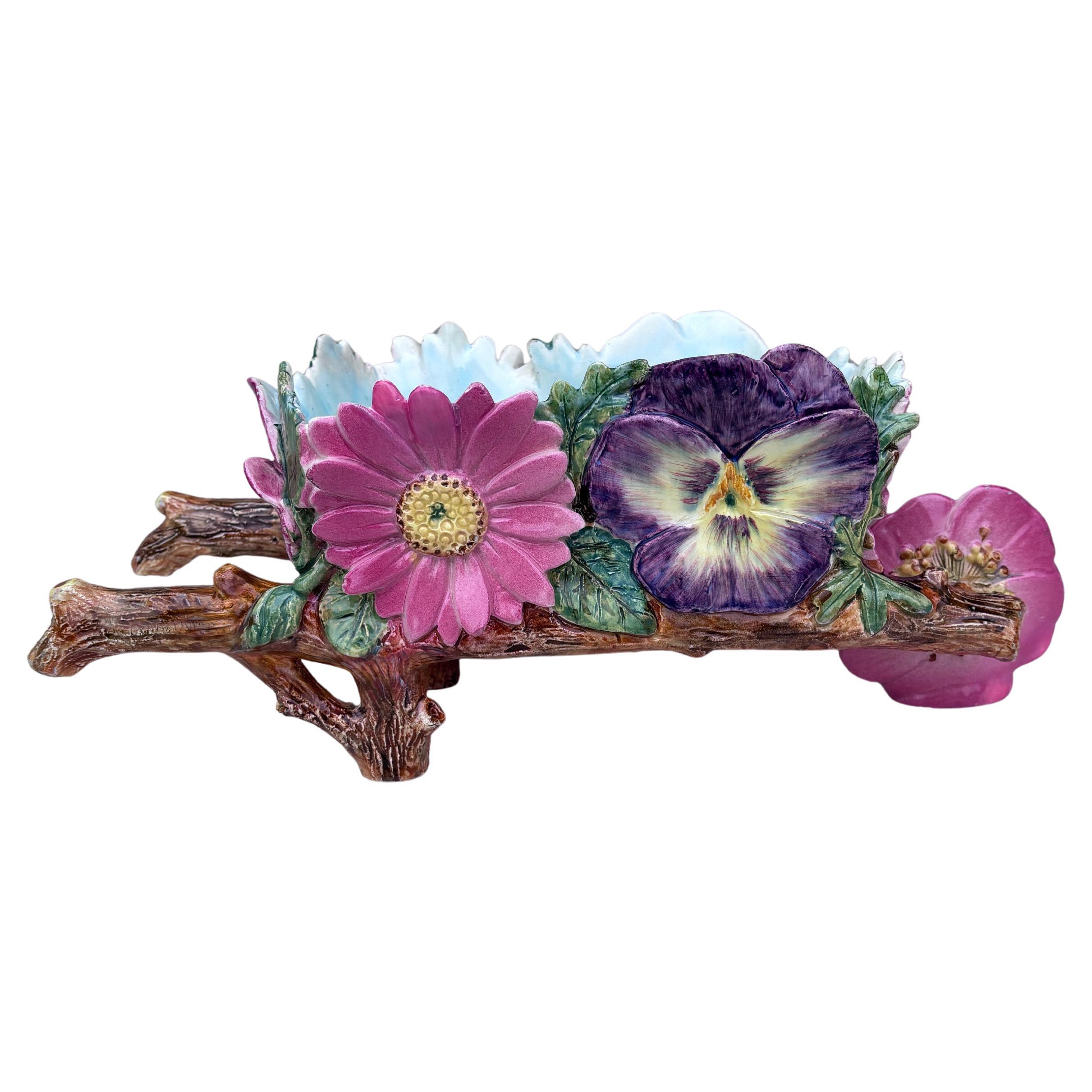 Rare large Majolica Wheelbarrow Delphin Massier, Circa 1890.
Daisies, wild roses ,pansies
14.5 by 5.8 inches , H / 5.5 inches.
