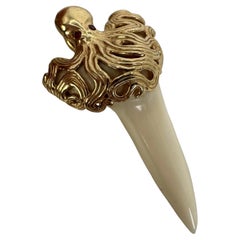 Raro Colgante Diente de Tiburón Mako Oro 14KT Tamaño grande