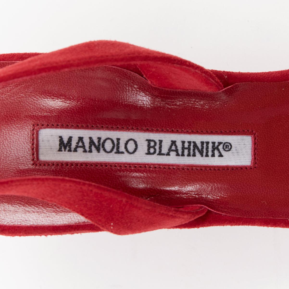 rare MANOLO BLAHNIK escarpins à talons compensés en daim rouge à carreaux EU38 en vente 4