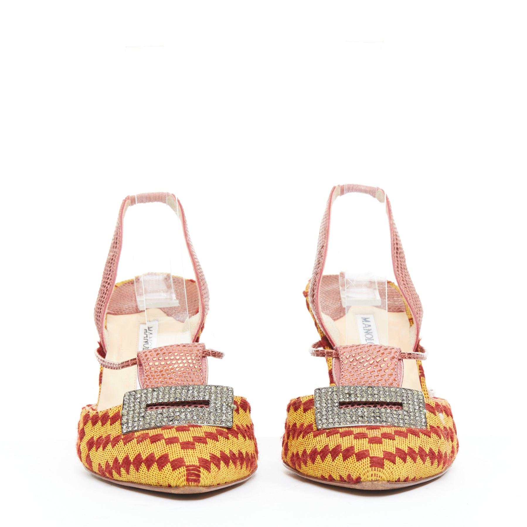 Beige raro MANOLO BLAHNIK Vintage rosso giallo scalato cristallo fibbia slingback pompa EU37 in vendita