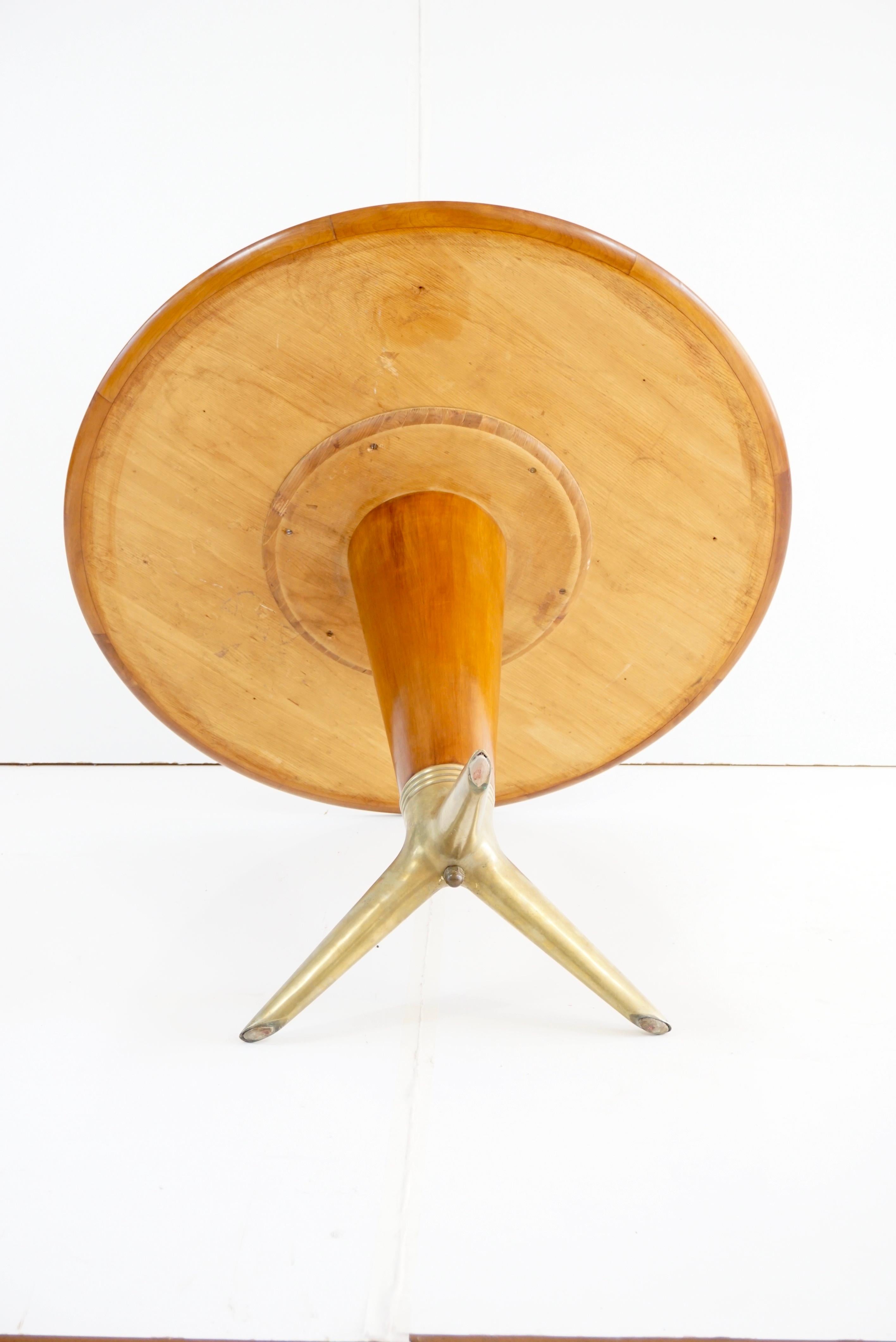 Rare Maple and Brass Round Center Table by I.S.A. Bergamo 1950 For Sale 8
