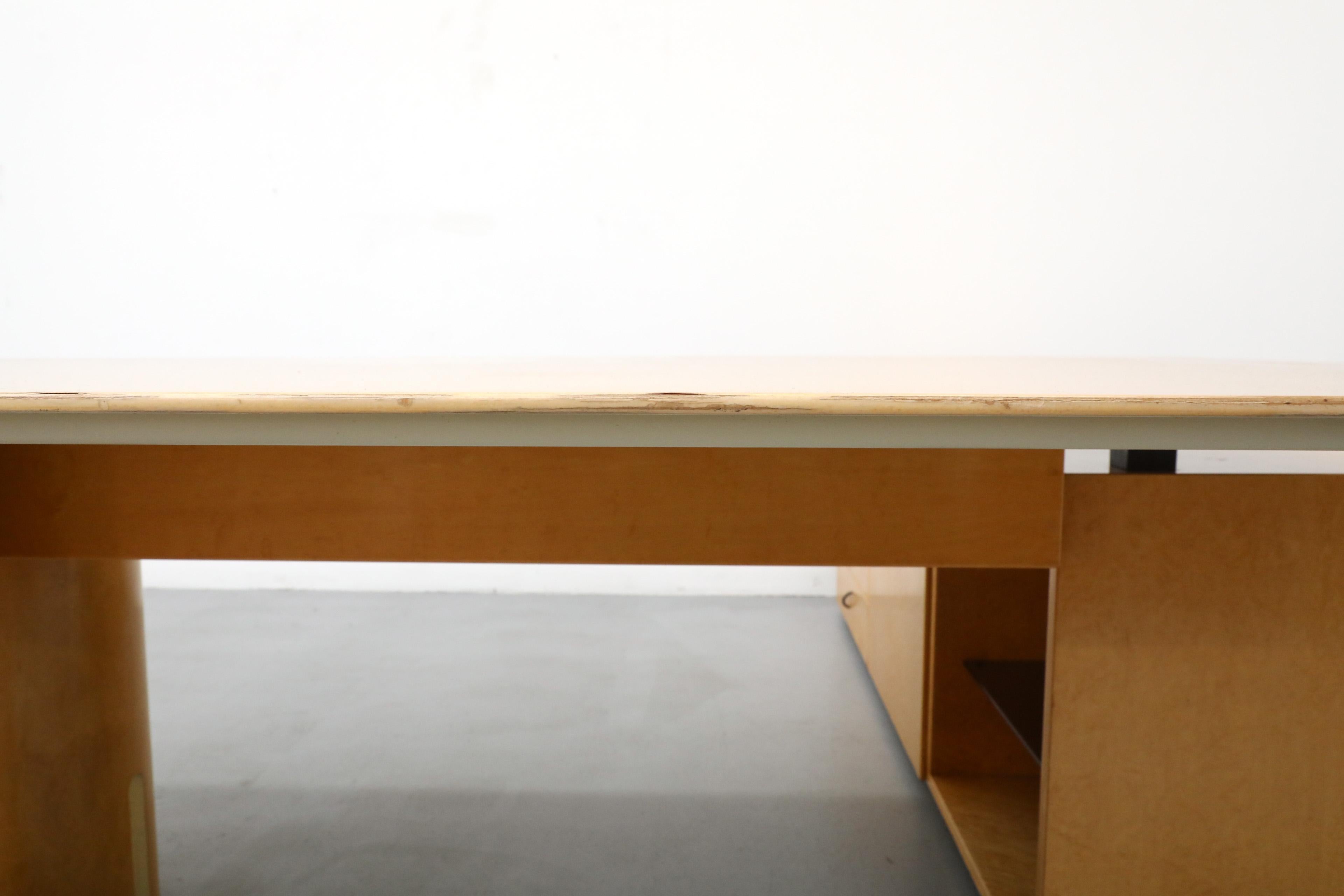 Mid-Century Modern Rare Maple Desk with Return by Giovanni Offredi for Saporiti, 1970's For Sale