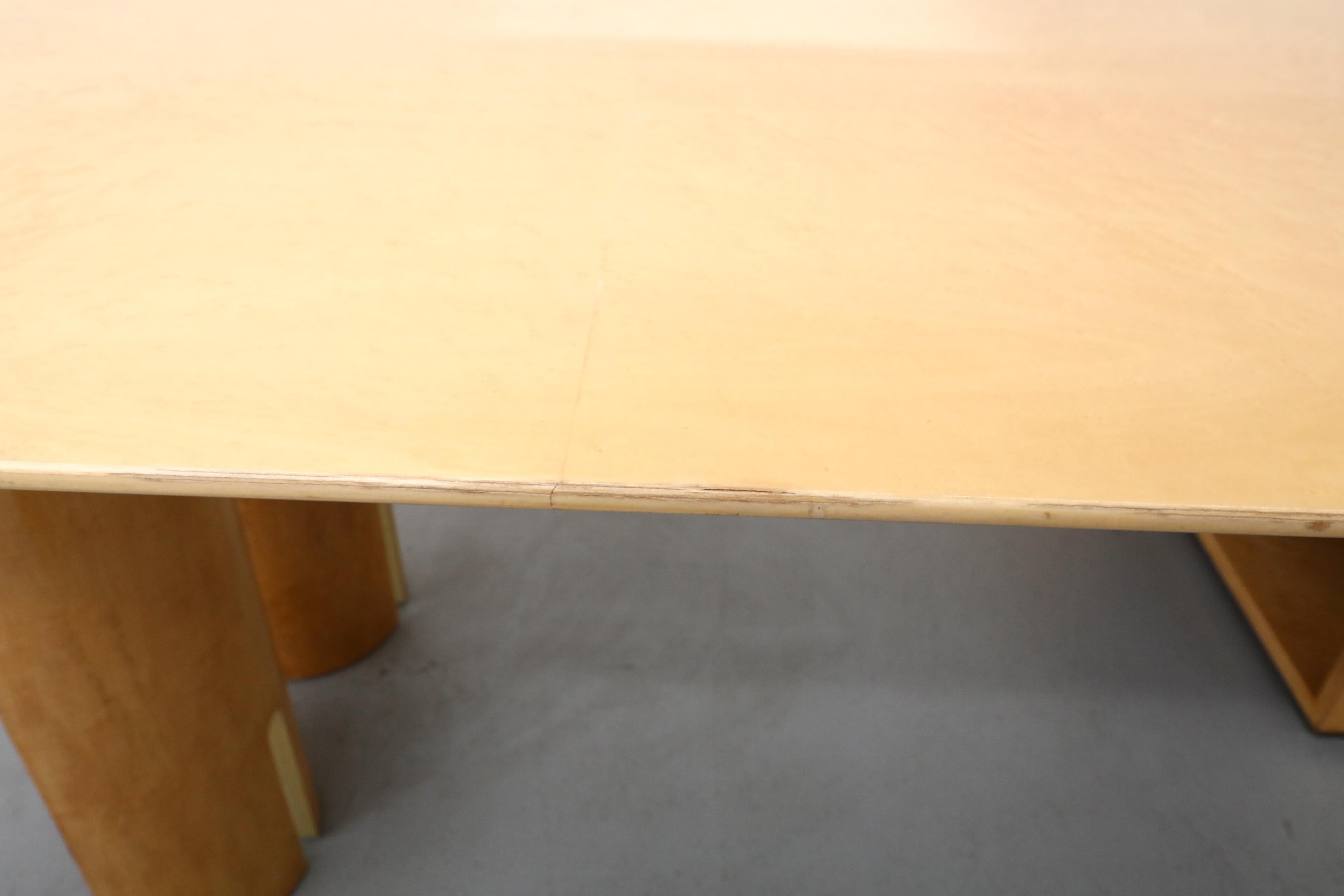 Italian Rare Maple Desk with Return by Giovanni Offredi for Saporiti, 1970's For Sale