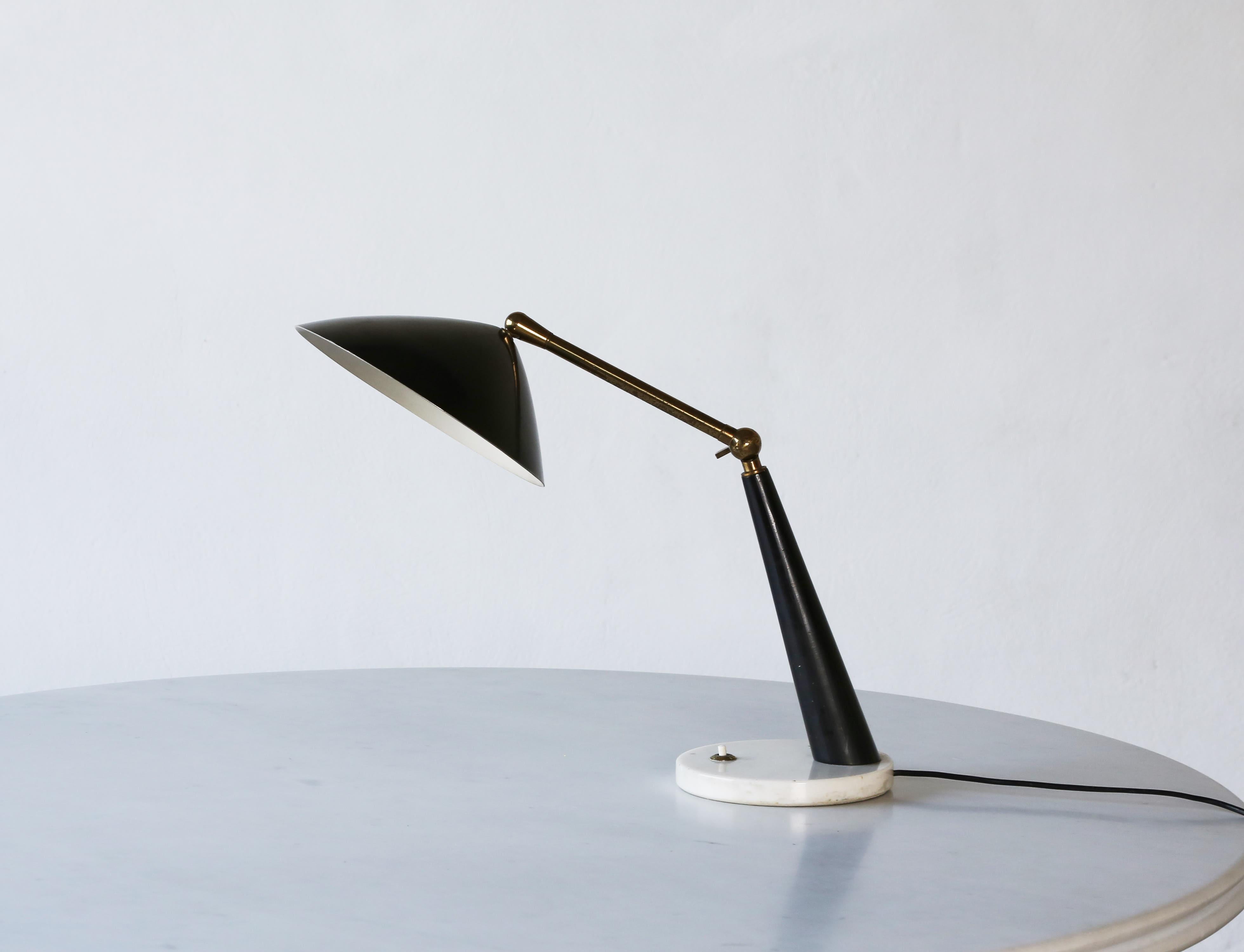 Mid-Century Modern Rare Marble Based Desk / Table Lamp, Italy, 1950s For Sale