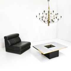 Rare table basse de bar Hidden en marbre et laiton par Paul Michel, France, années 1970