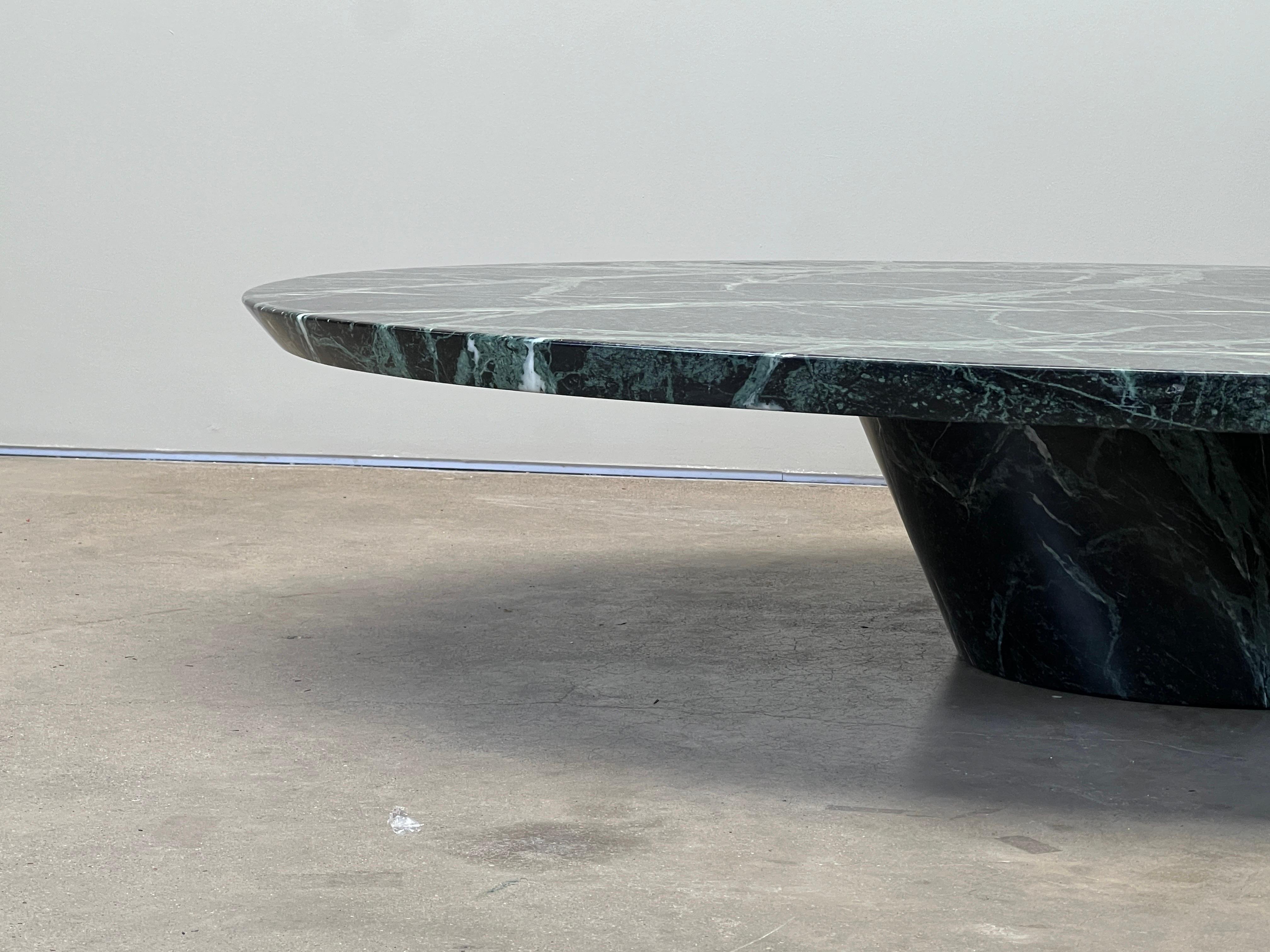 Marbre Table basse rare de Lucia Mercer pour Knoll en vente