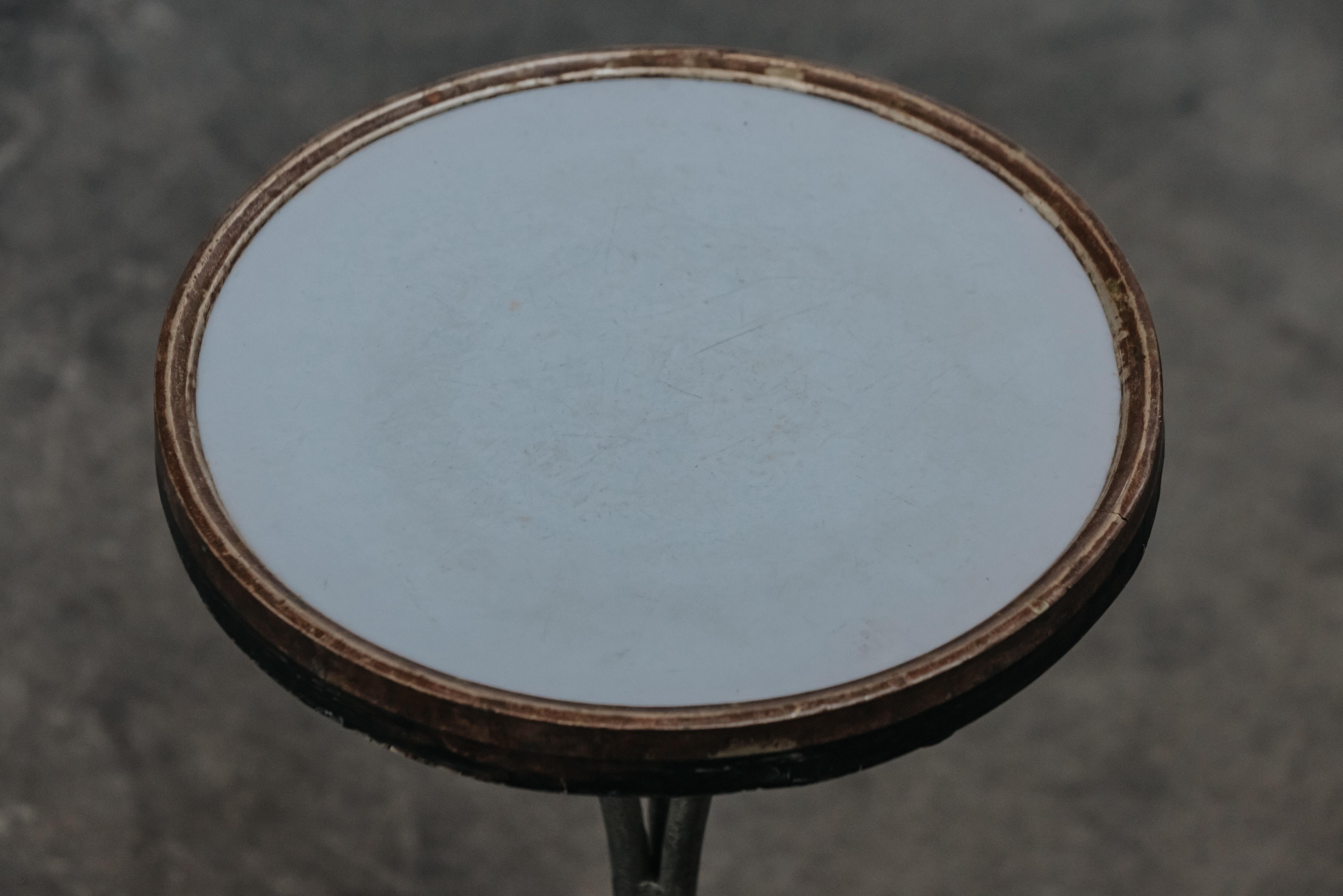 Rare table d'appoint en marbre de France, vers 1950 Bon état - En vente à Nashville, TN