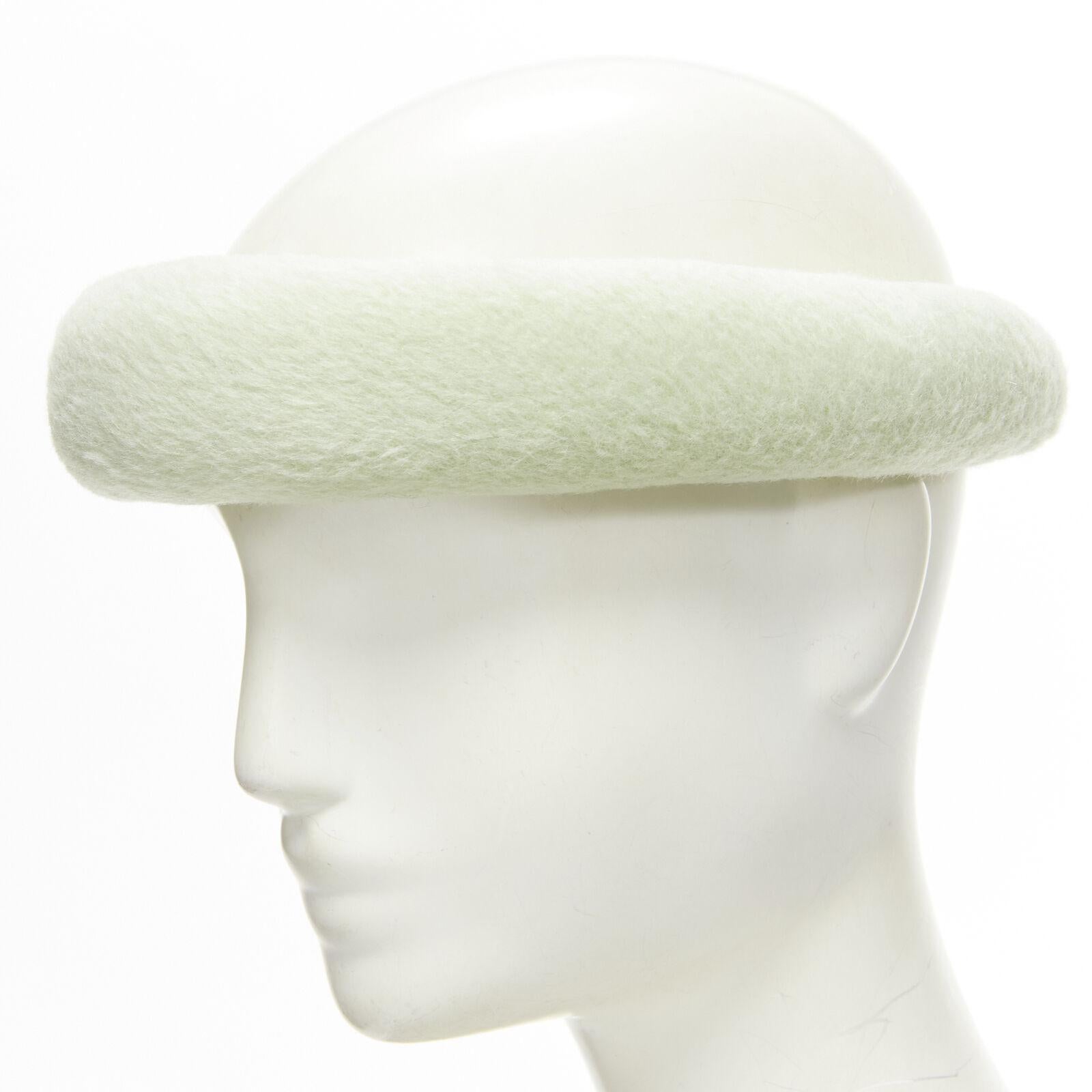 rare MARC JACOBS Stephen Jones 2008 light green wool funky padded headband
Reference: LNKO/A02070
Brand: Marc Jacobs
Collection: Stephen Jones collaboration
Material: Wool
Color: Green
Pattern: Solid
Closure: Pull On
Lining:
