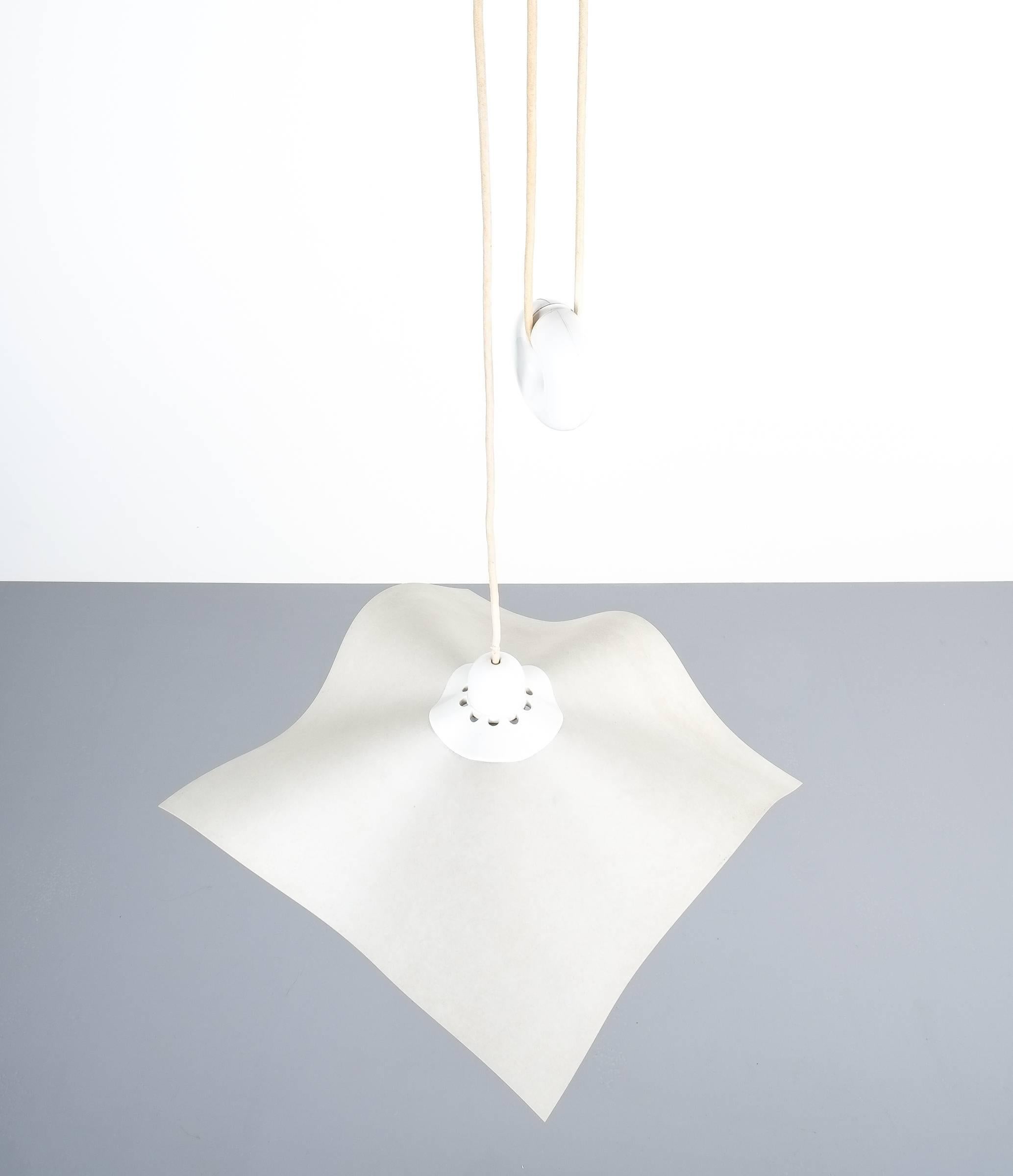 Rare Mario Bellini Area Counterweight Pendant Lamp by Artemide, Italy, 1976 1