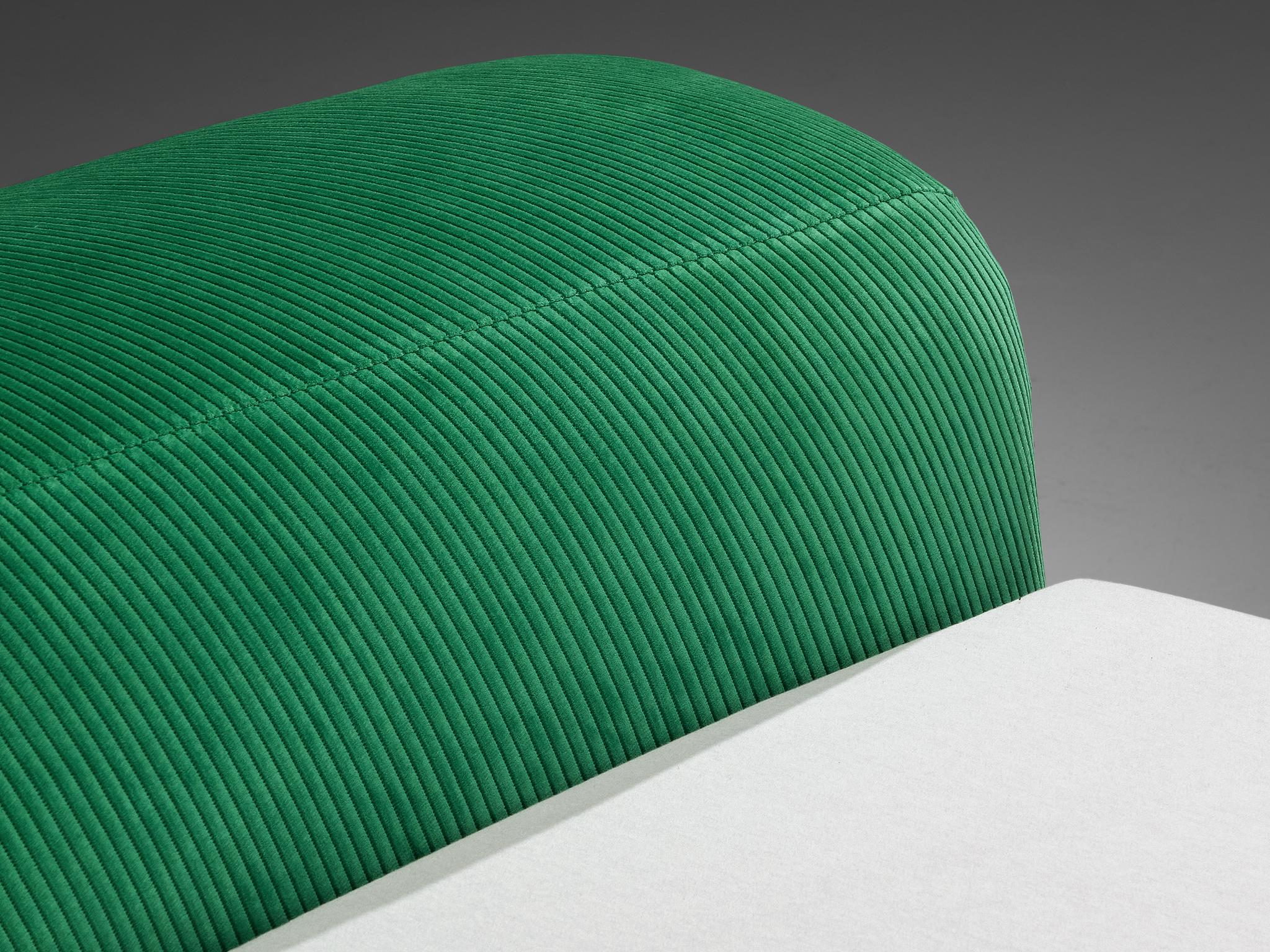 Rare Mario Bellini for Cassina 'Le Mura' Double Bed in Green Upholstery For Sale 3