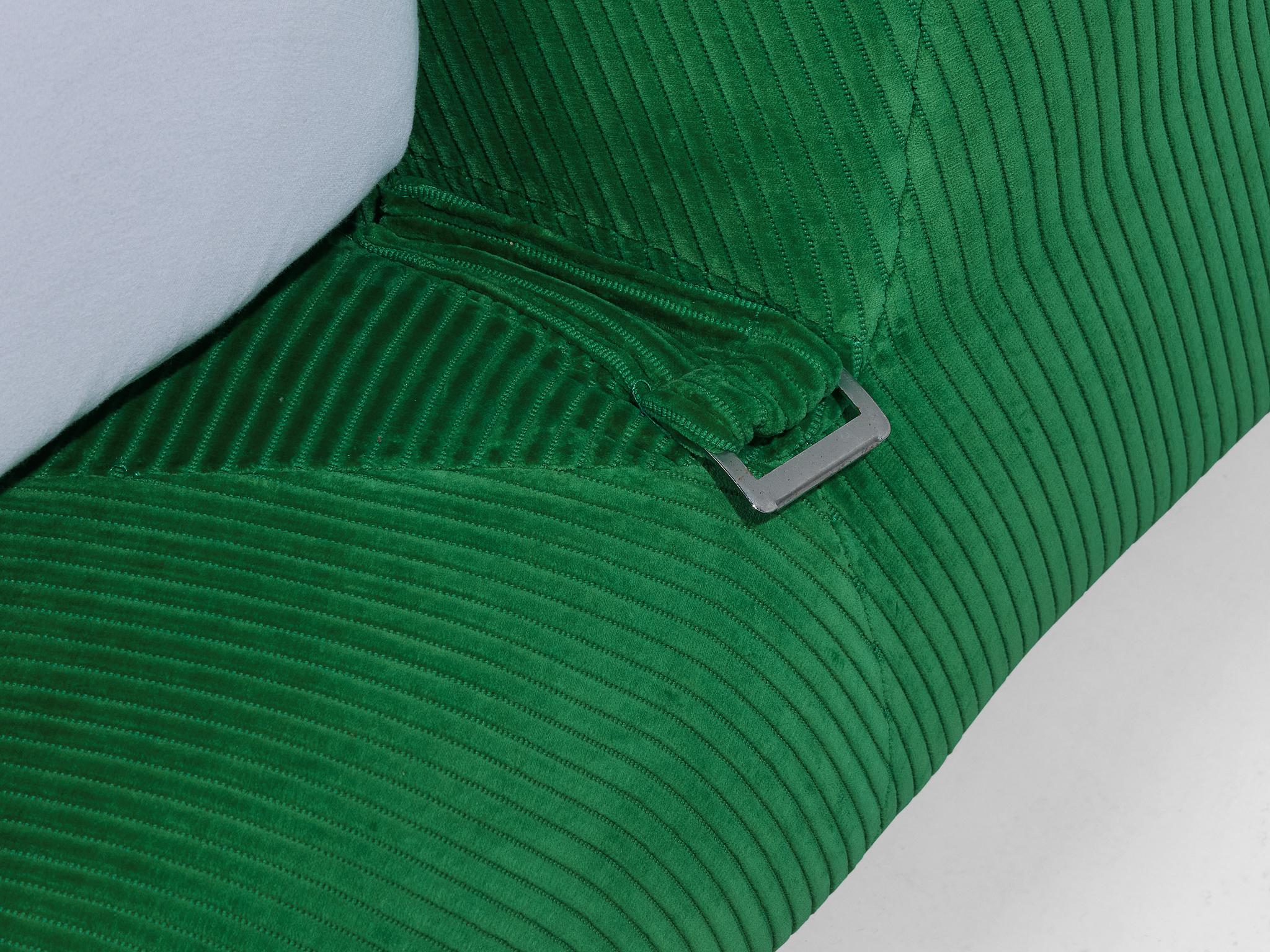 Steel Rare Mario Bellini for Cassina 'Le Mura' Double Bed in Green Upholstery For Sale