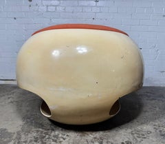 Raro sillón Mario Sabot 'POD' , Modernista / Space Age, Italia
