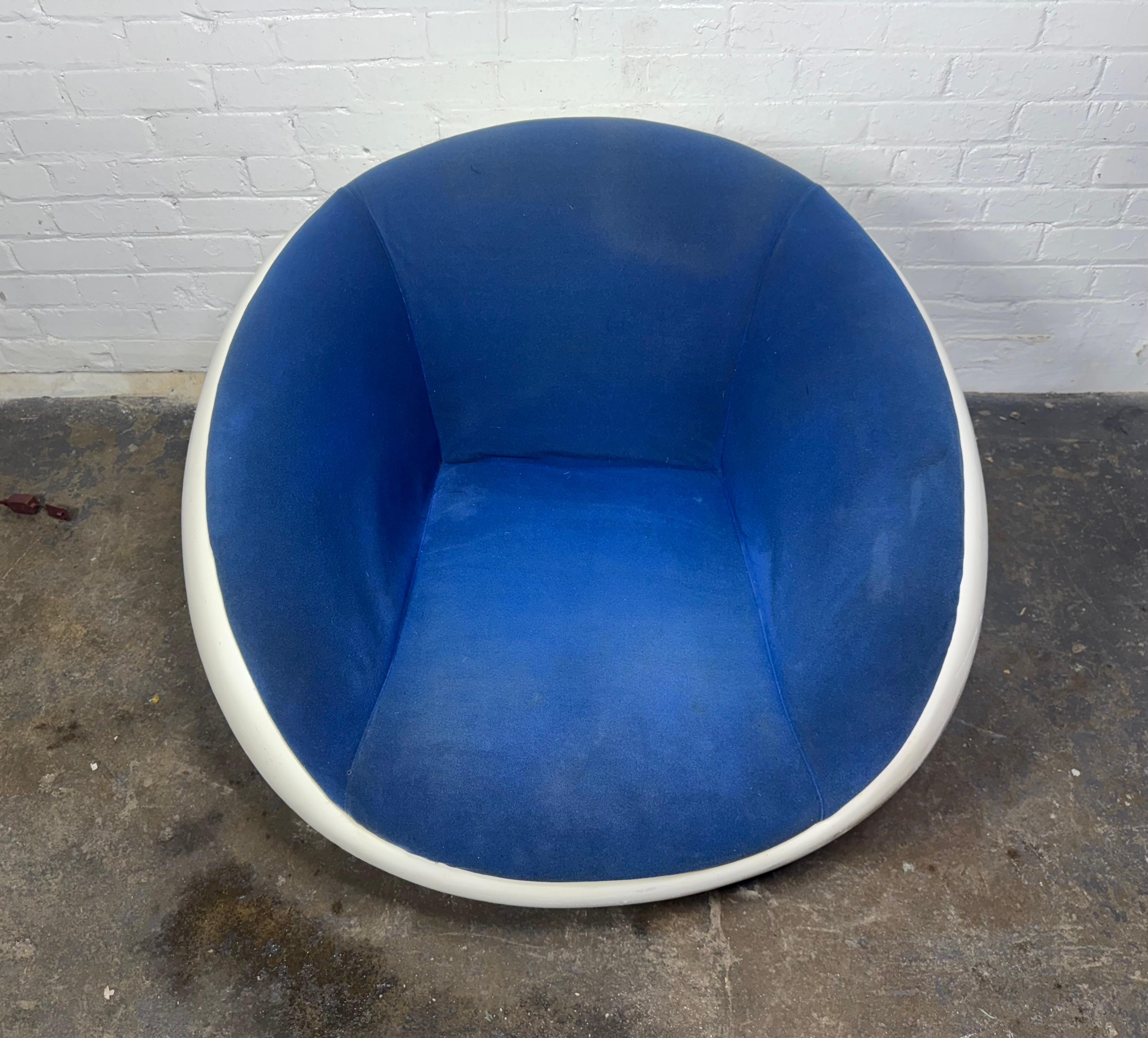 Seltener Mario Sabot 'POD' Lounge Chair , Modernist / Space Age, Italien (Geformt) im Angebot