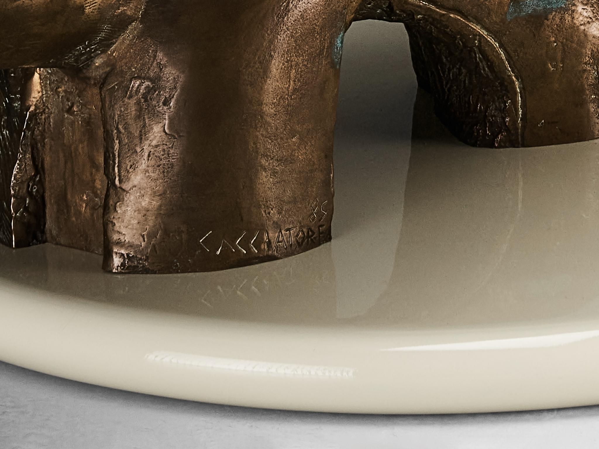 Seltener Marzio Cecchi-Schreibtisch mit geformtem Bronzesockel im Angebot 4