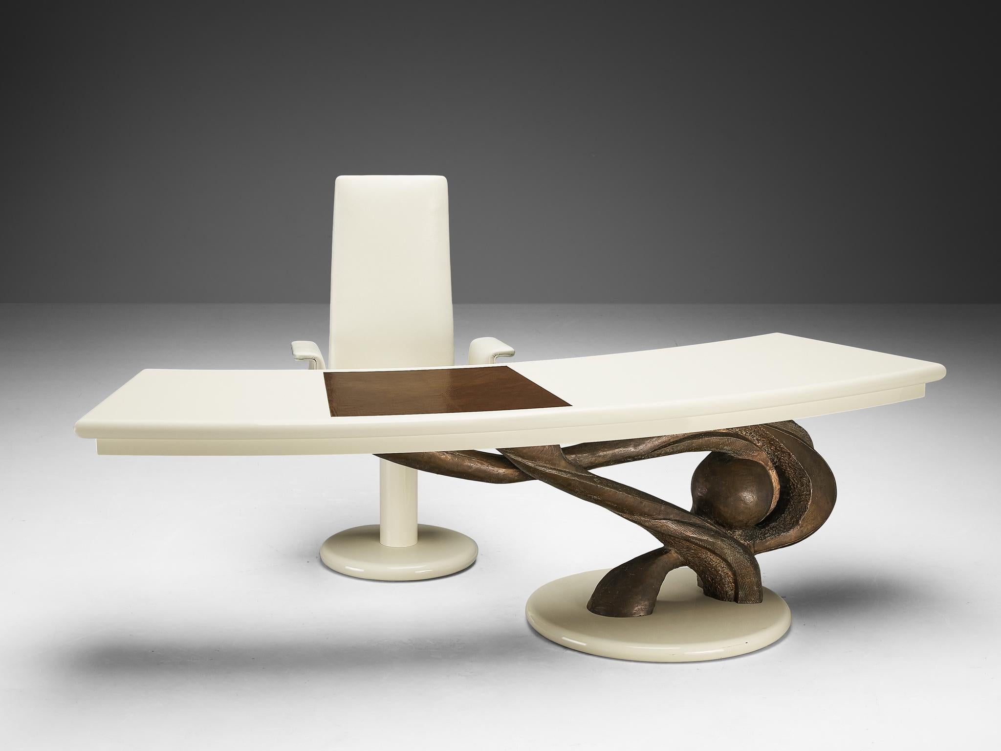 Seltener Marzio Cecchi-Schreibtisch mit geformtem Bronzesockel im Angebot 5