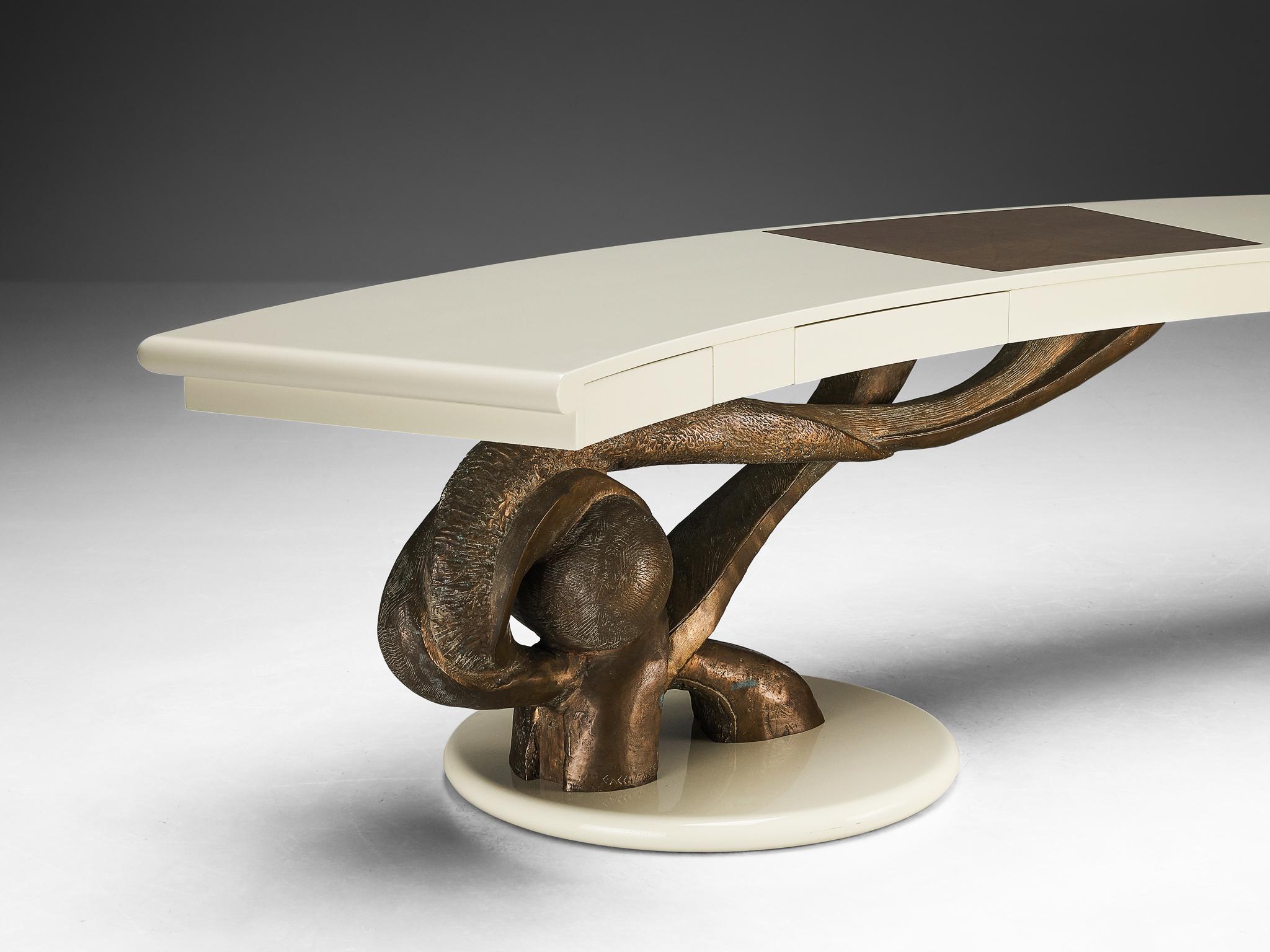 Seltener Marzio Cecchi-Schreibtisch mit geformtem Bronzesockel im Angebot 2