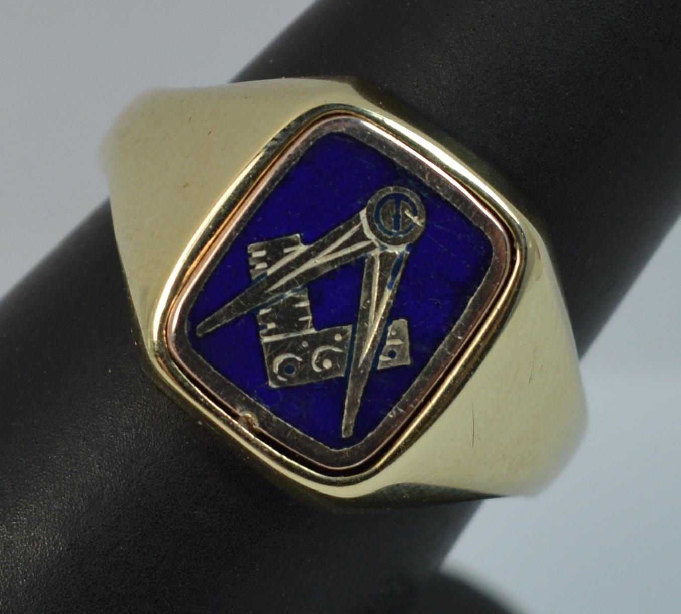 Rare Masonic 9 Carat Gold and Enamel Design Men’s Signet Ring 3
