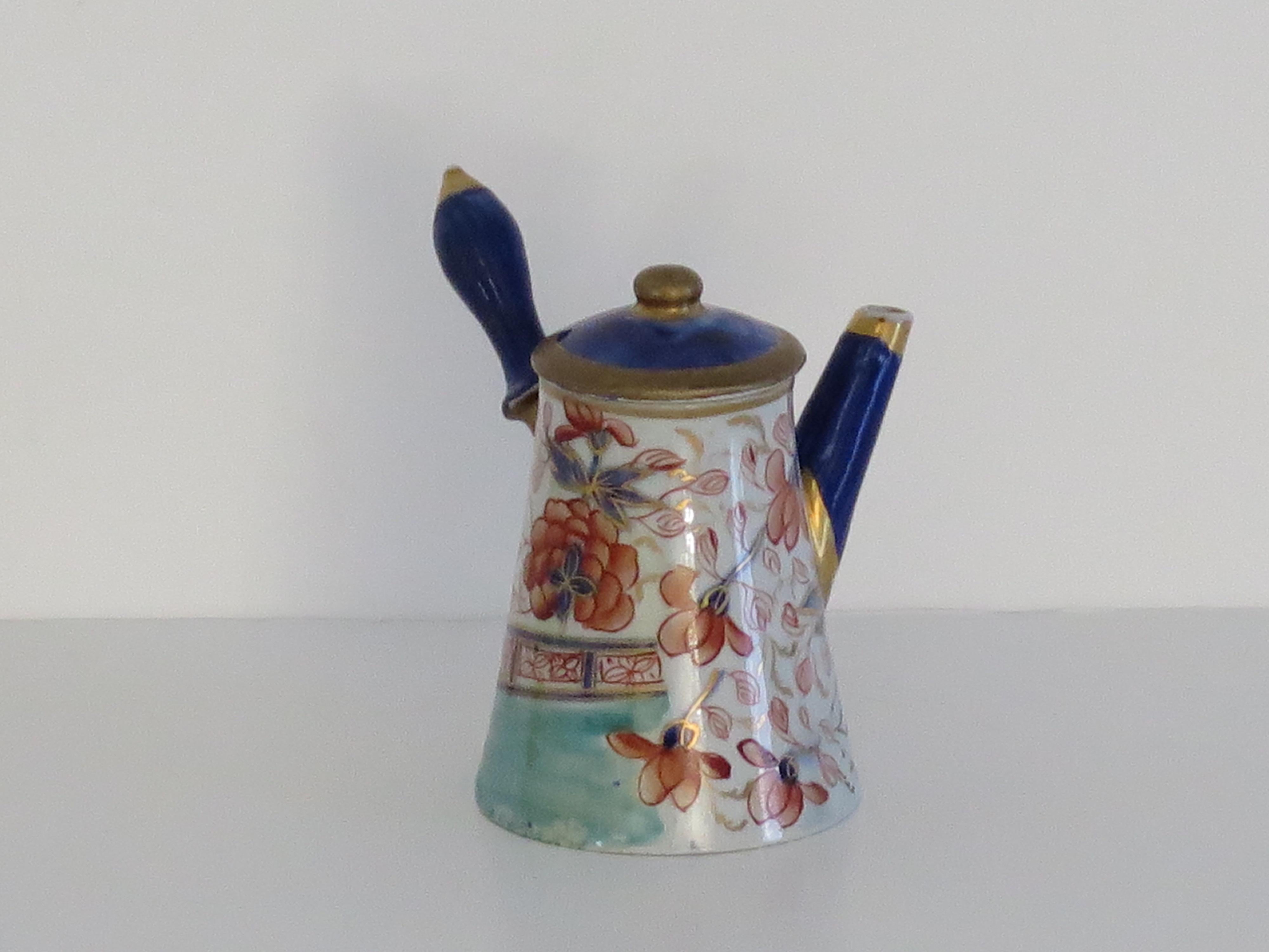 Hand-Painted Rare Mason's Ironstone Miniature Coffee Pot in Gold Rose Japan pattern, Ca 1820 For Sale