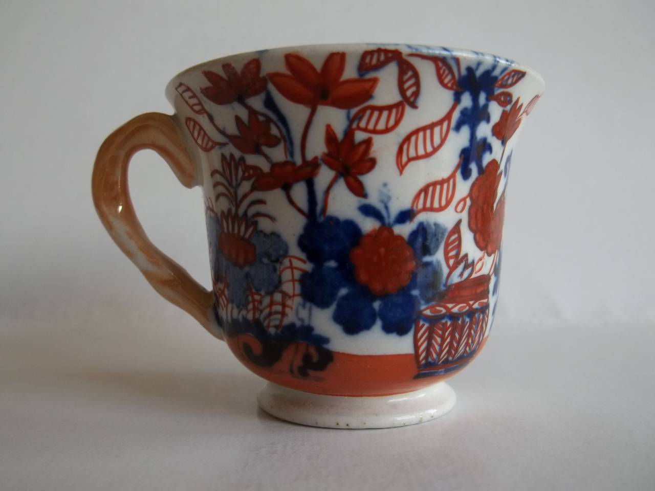 Peint à la main Rare tasse miniature Mason's Ironstone à motif de panier japonais, vers 1825 en vente