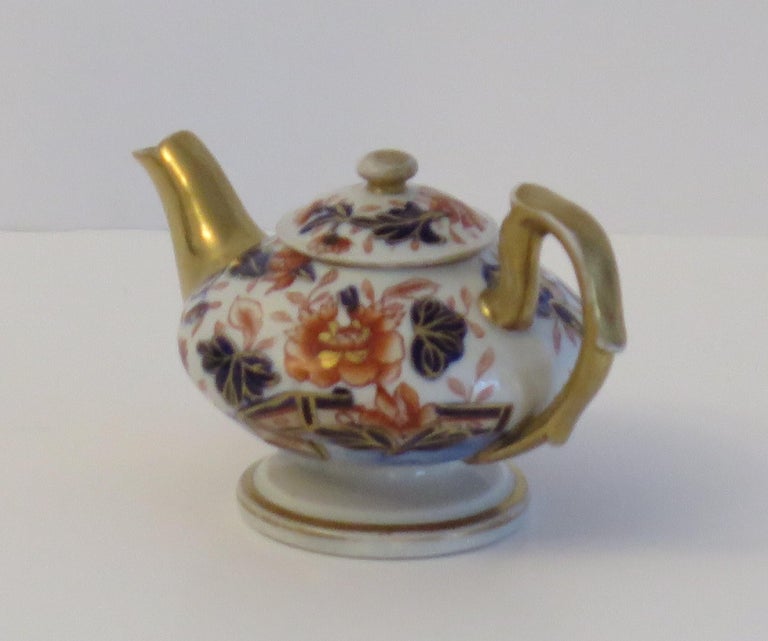 Hand-Painted Rare Mason's Ironstone Miniature Teapot in Fence Japan Pattern, circa 1820 For Sale