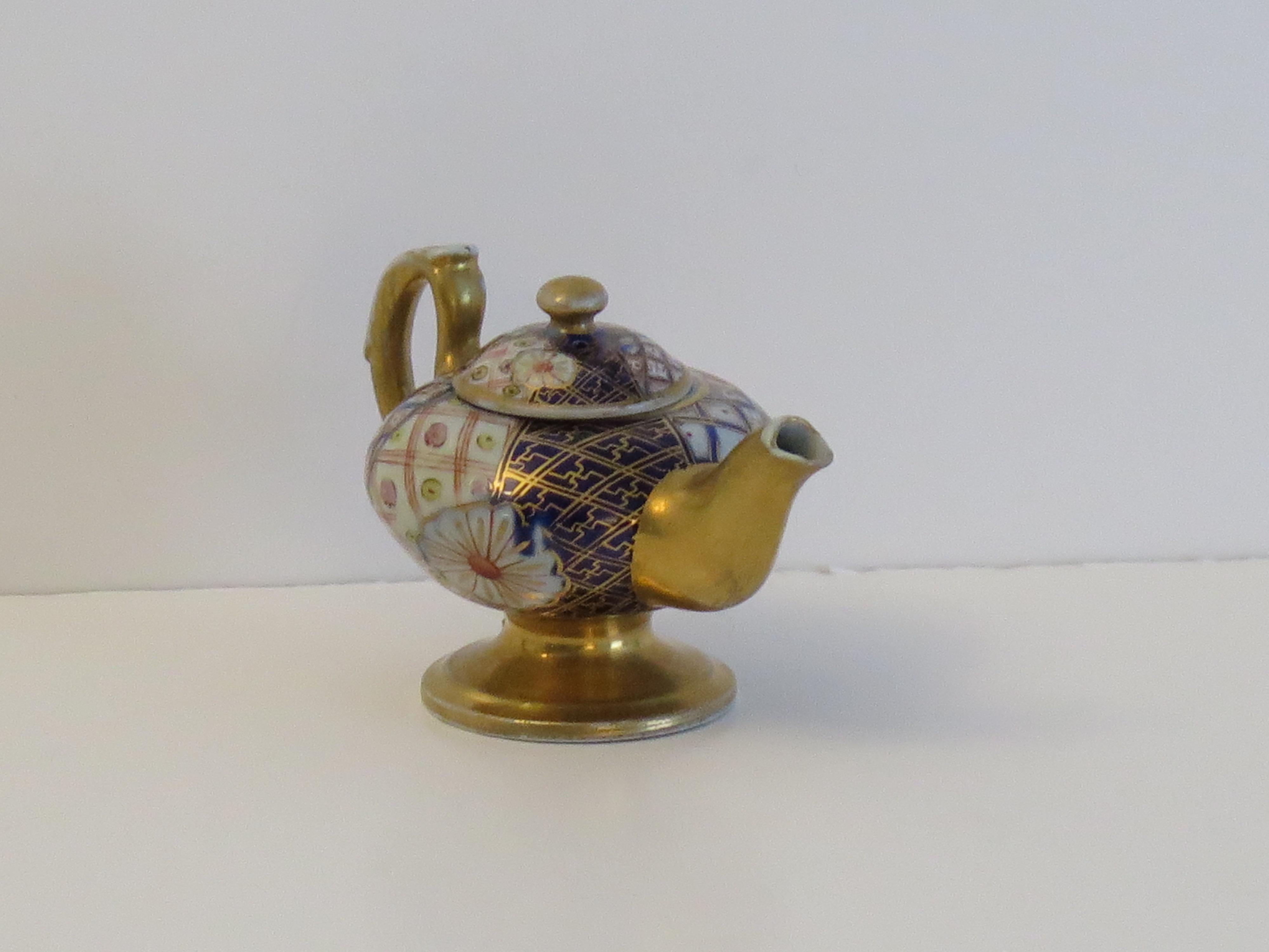 Rare Mason's Ironstone Miniature Teapot in Plaid Japan rare Pattern, circa 1820 For Sale 5