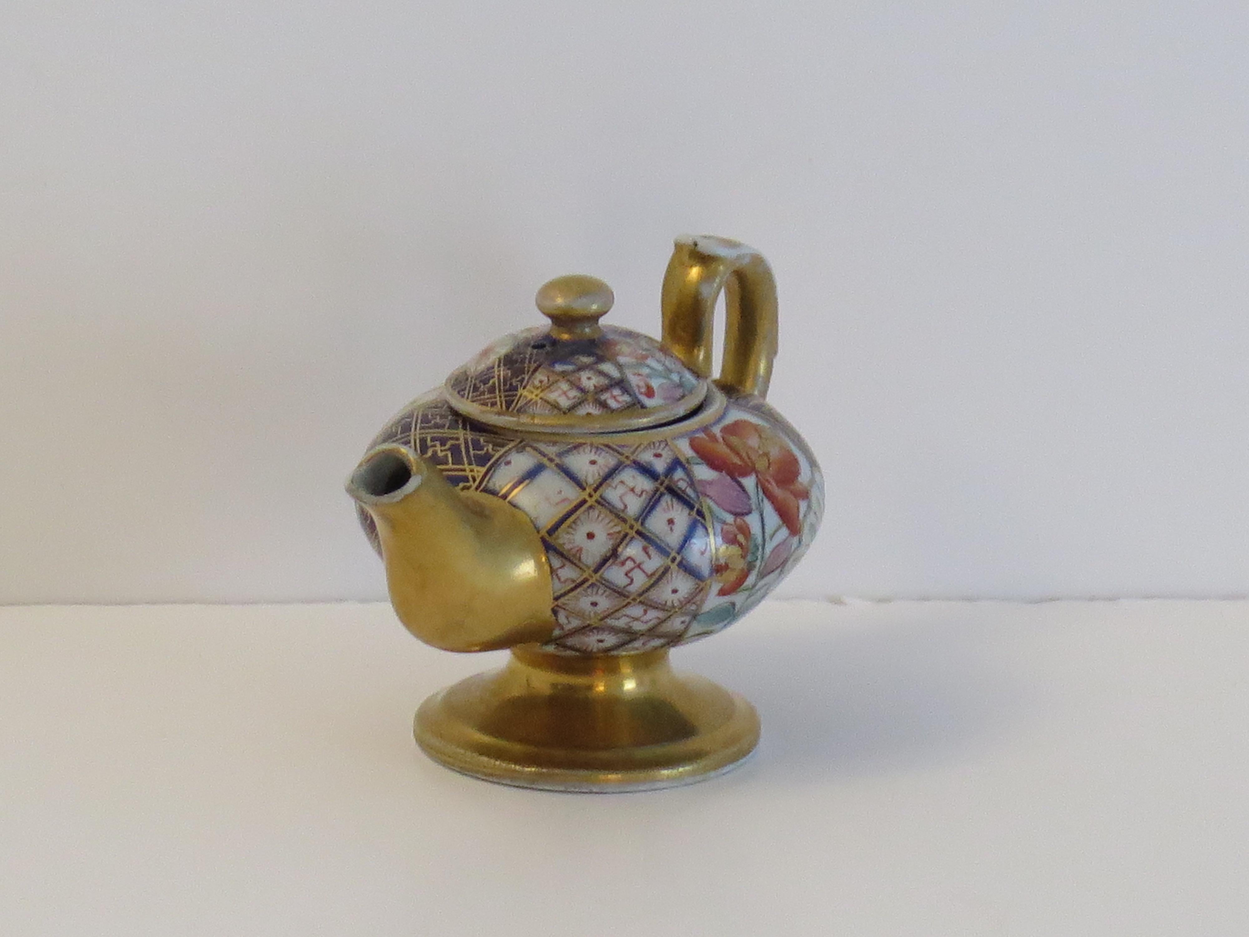 Rare Mason's Ironstone Miniature Teapot in Plaid Japan rare Pattern, circa 1820 For Sale 6
