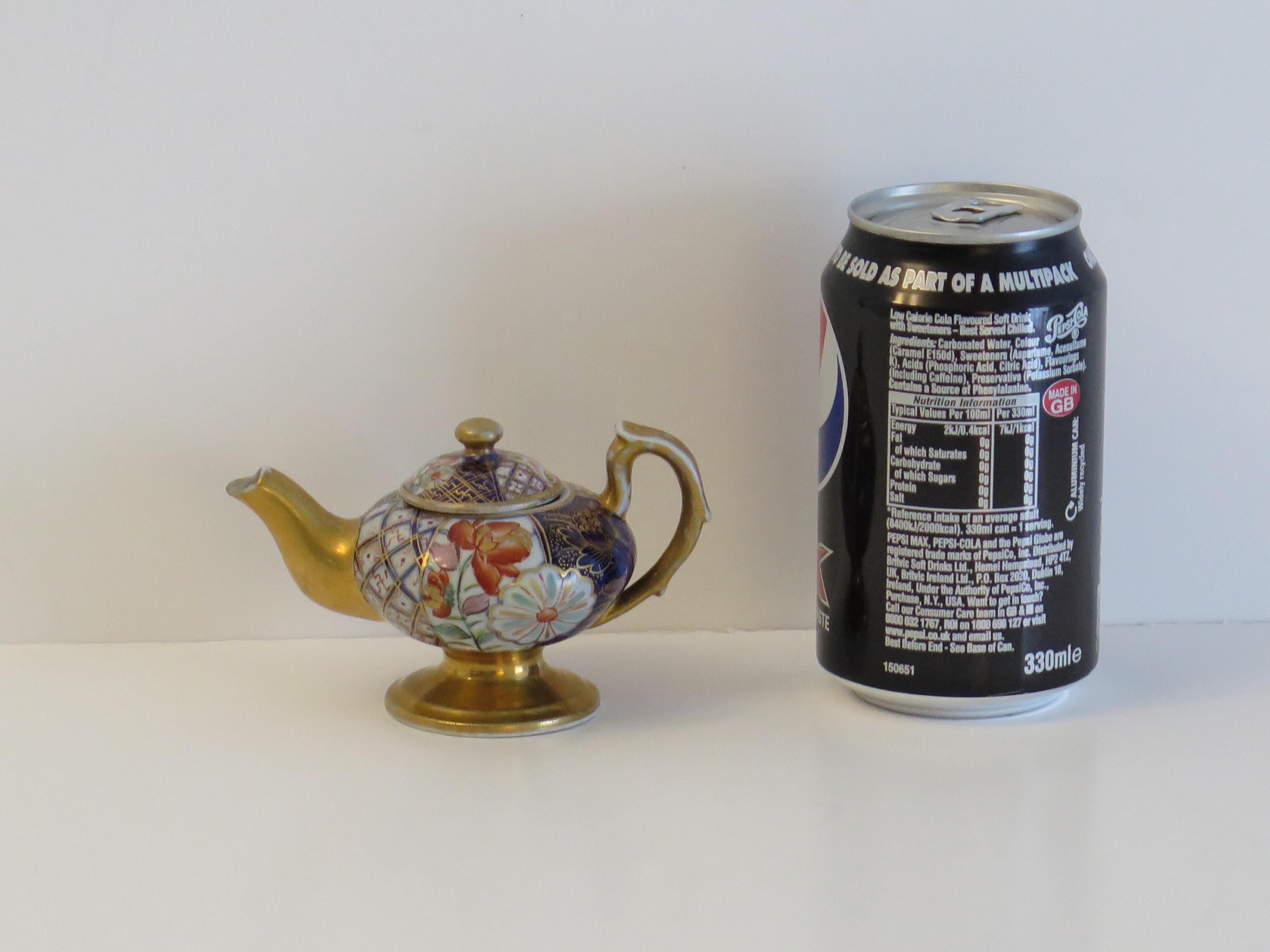Rare Mason's Ironstone Miniature Teapot in Plaid Japan rare Pattern, circa 1820 For Sale 11