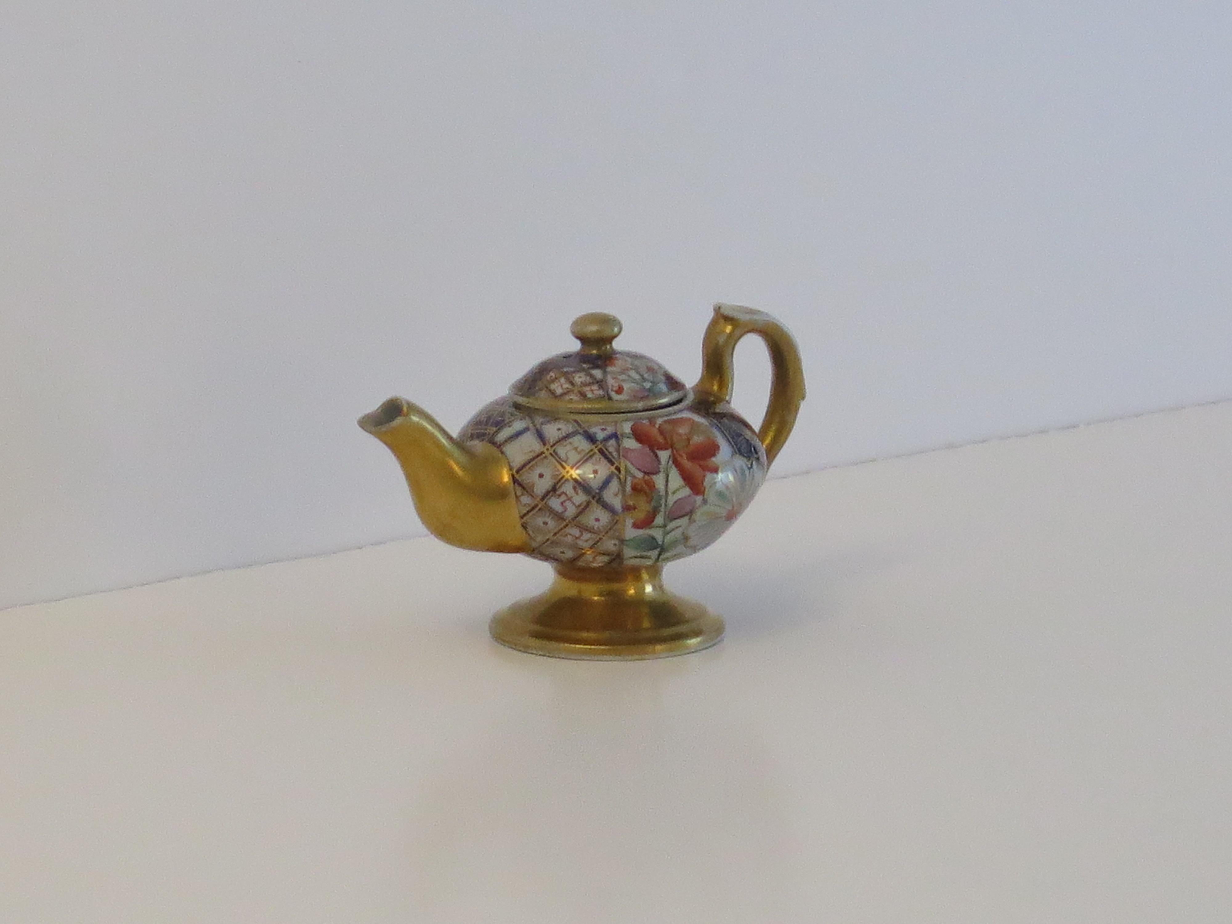 19th Century Rare Mason's Ironstone Miniature Teapot in Plaid Japan rare Pattern, circa 1820 For Sale