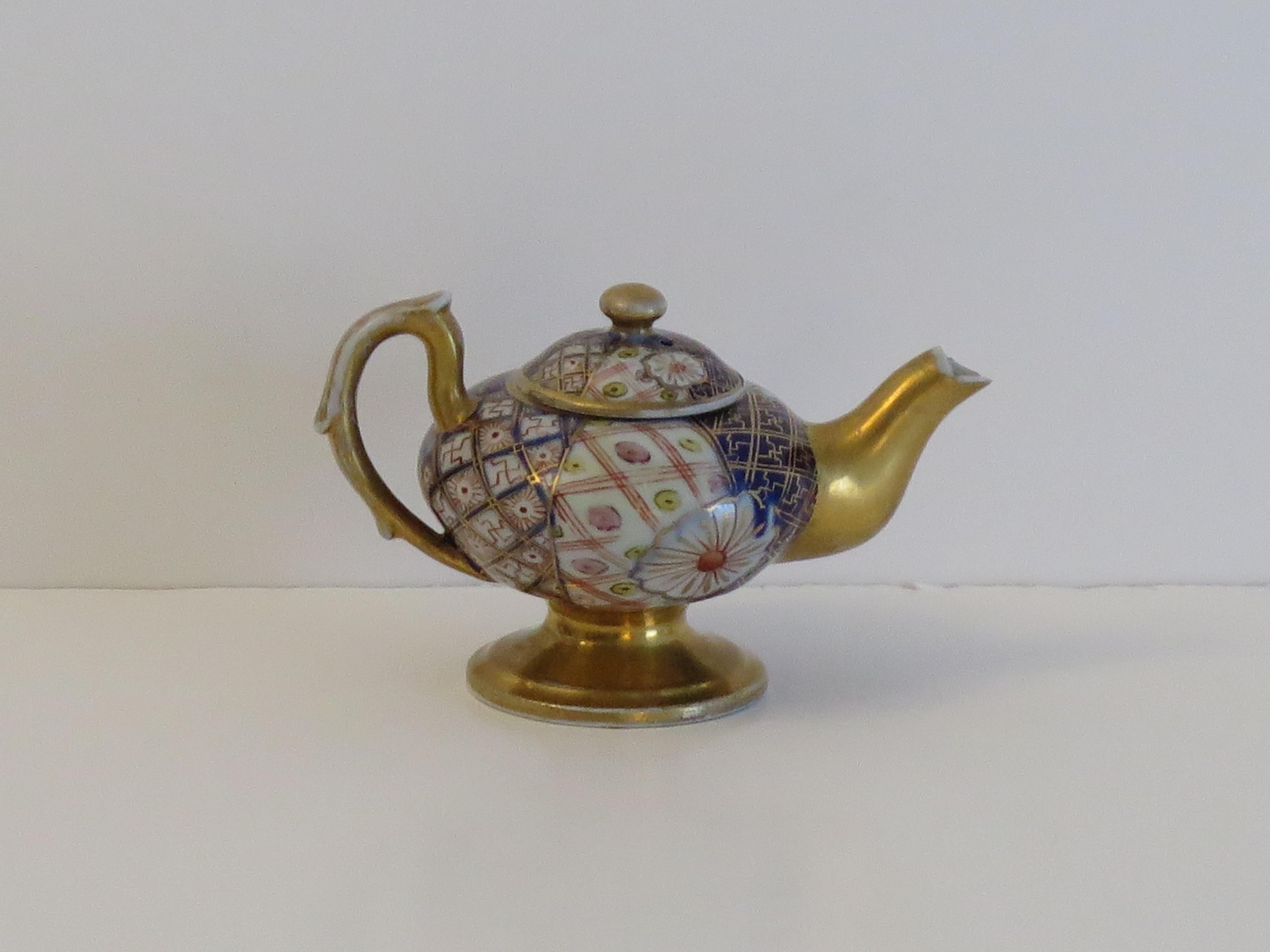 Rare Mason's Ironstone Miniature Teapot in Plaid Japan rare Pattern, circa 1820 For Sale 2