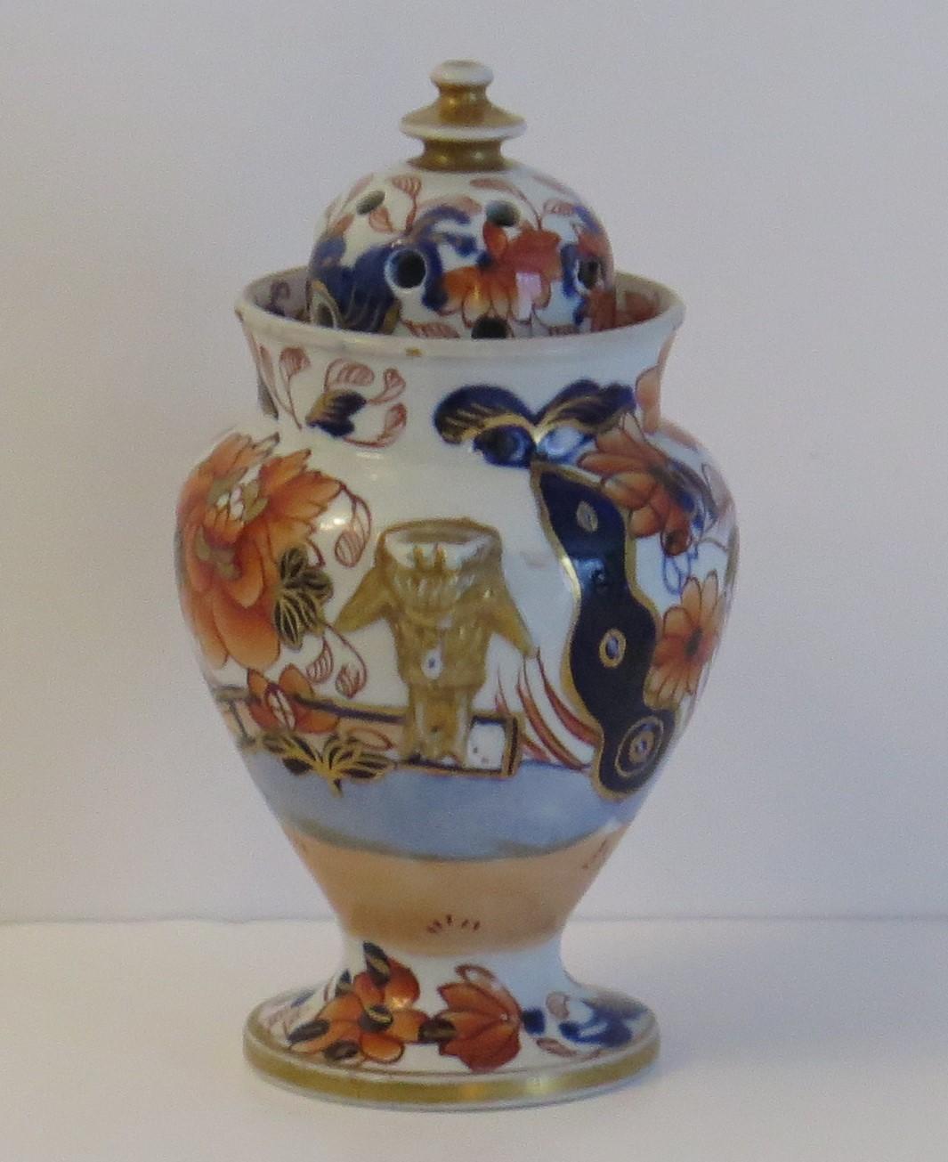 Hand-Painted Rare Mason's Ironstone Pot Pourri Vase Fence Japan, English Georgian circa 1817 For Sale